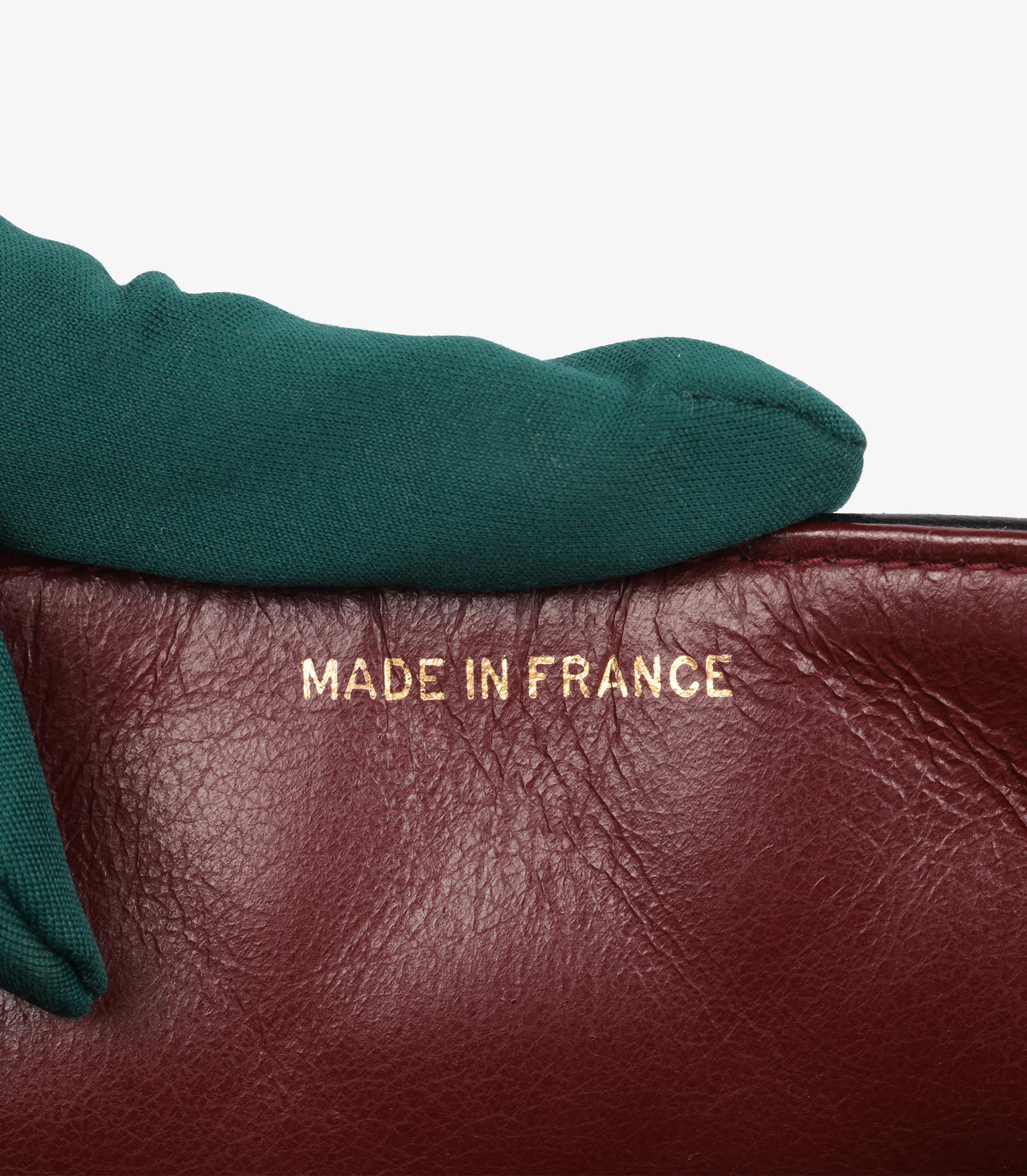 Chanel - Mini sac à rabat carré vintage en cuir d'agneau matelassé - noir en vente 3