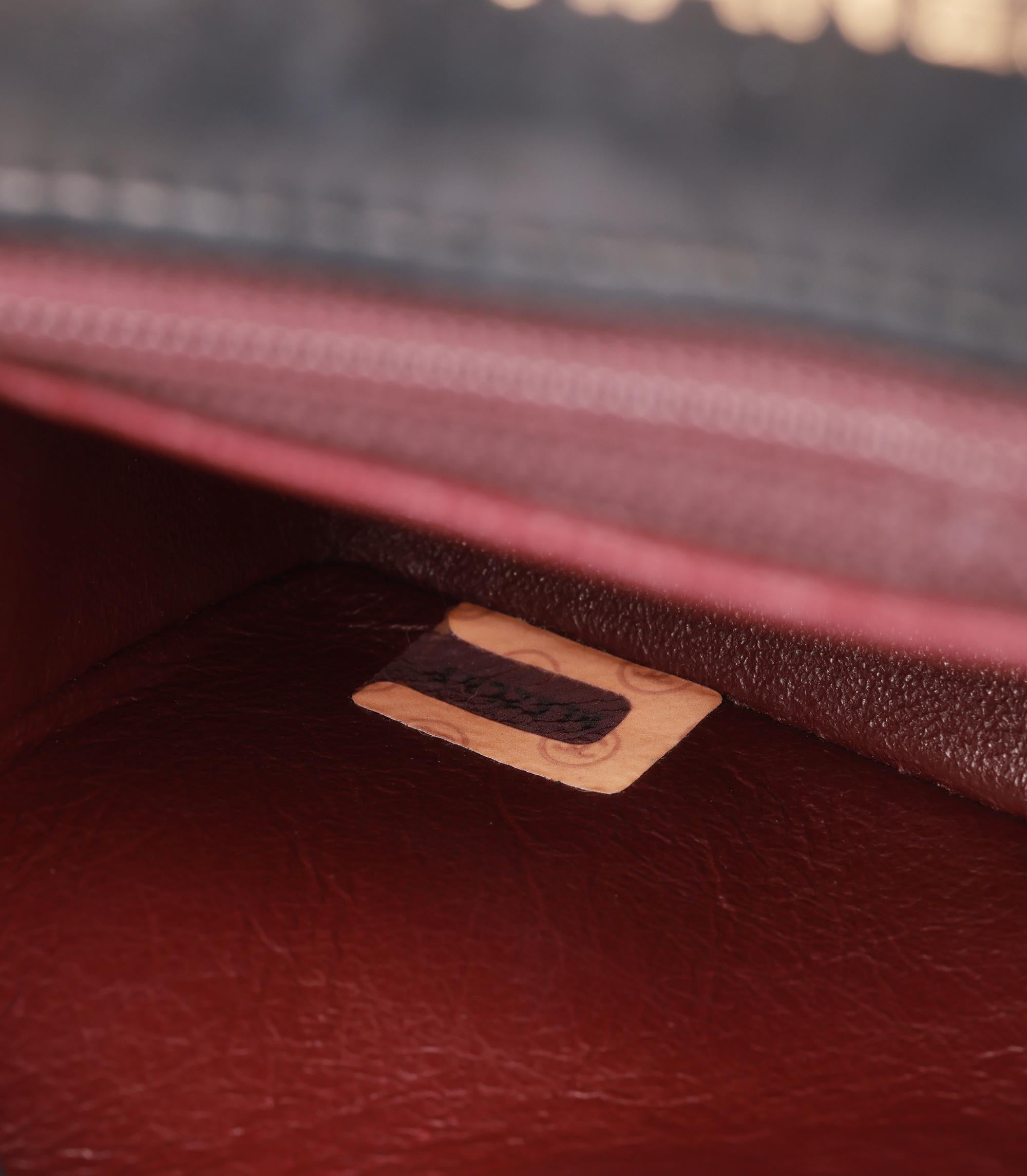 Chanel - Mini sac à rabat carré vintage en cuir d'agneau matelassé - noir en vente 4