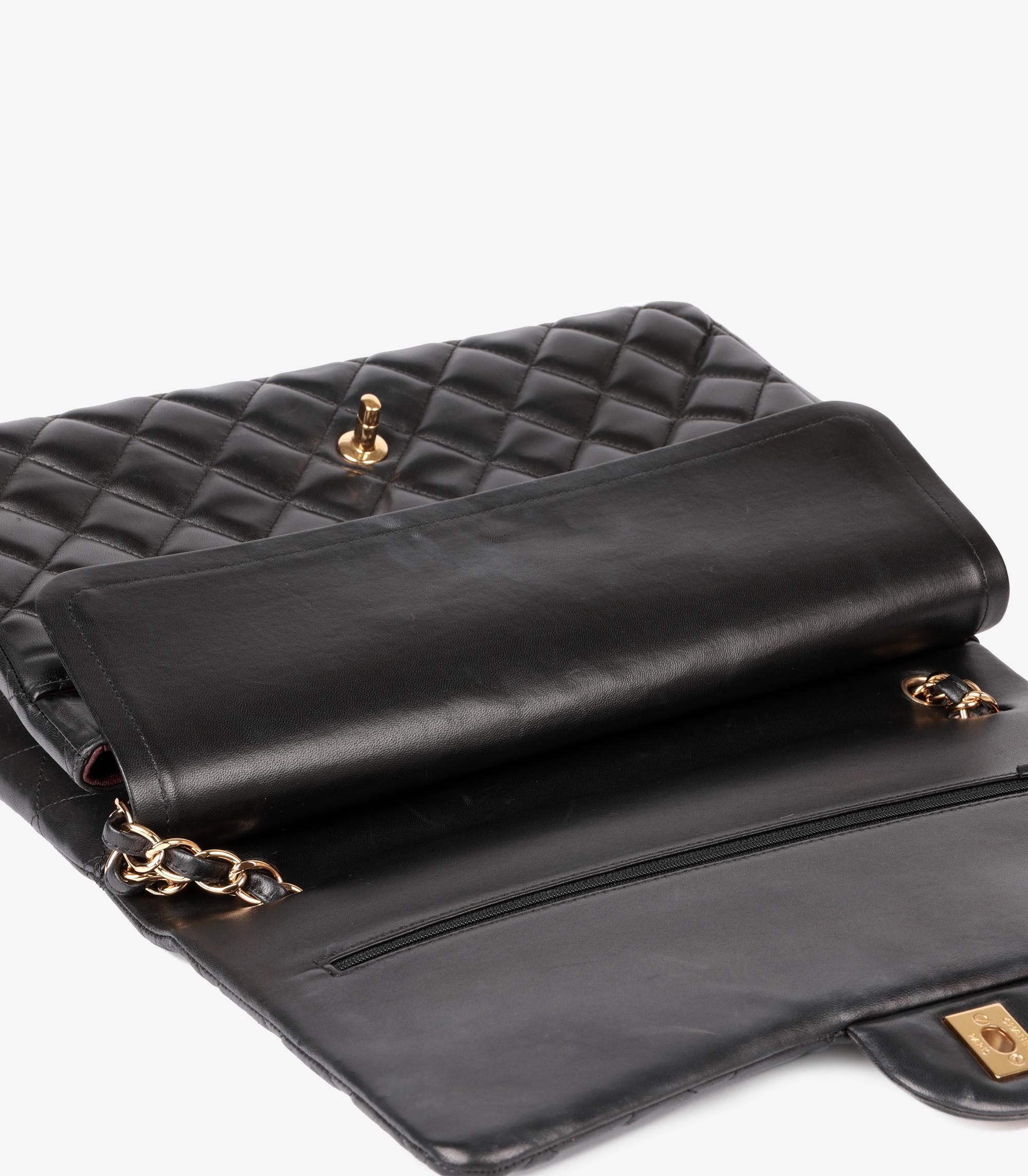 Chanel - Sac classique à double rabat en cuir d'agneau matelassé - noir en vente 6