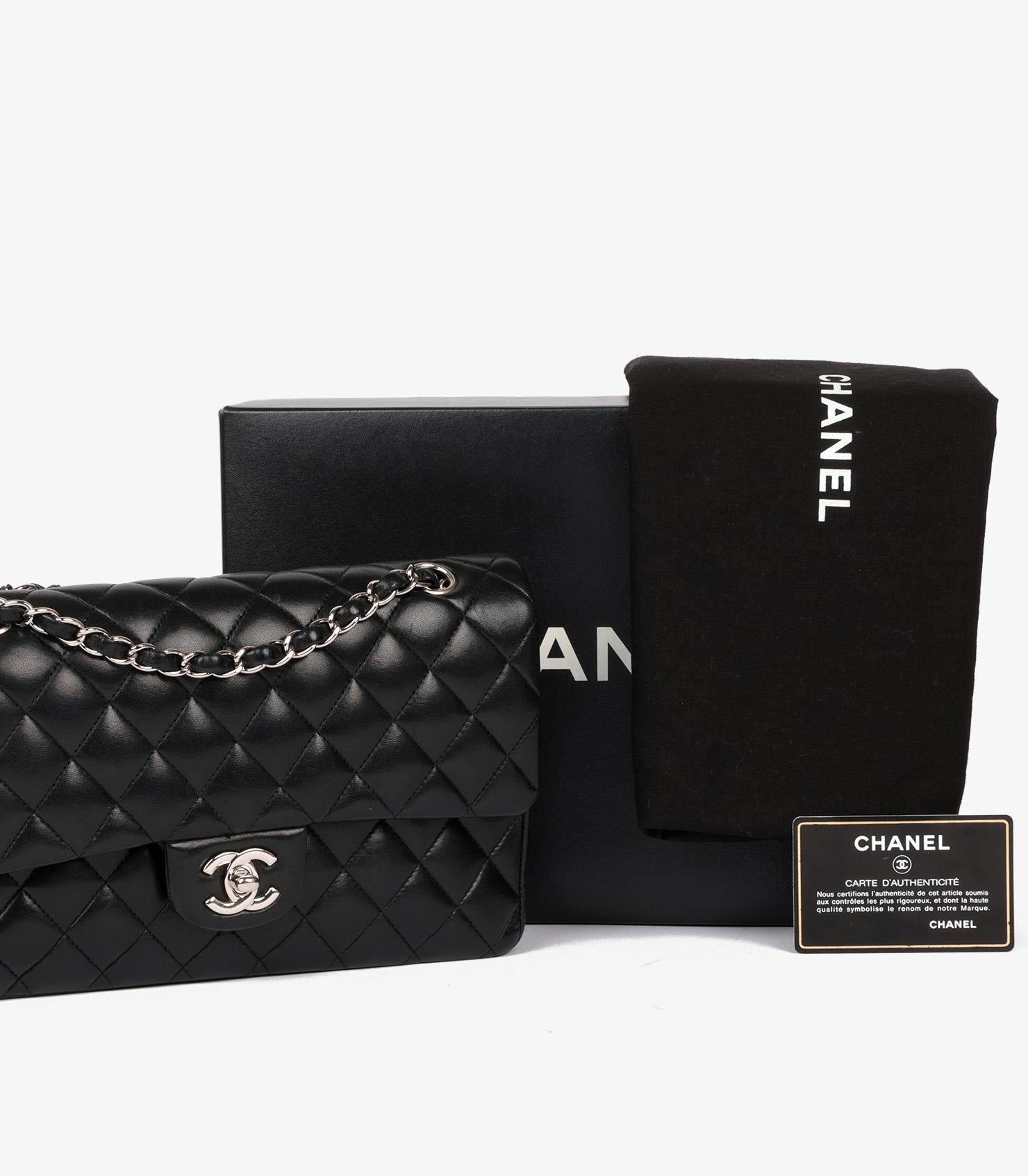 Chanel Black Quilted Lambskin Medium Classic Double Flap Bag in vendita 7