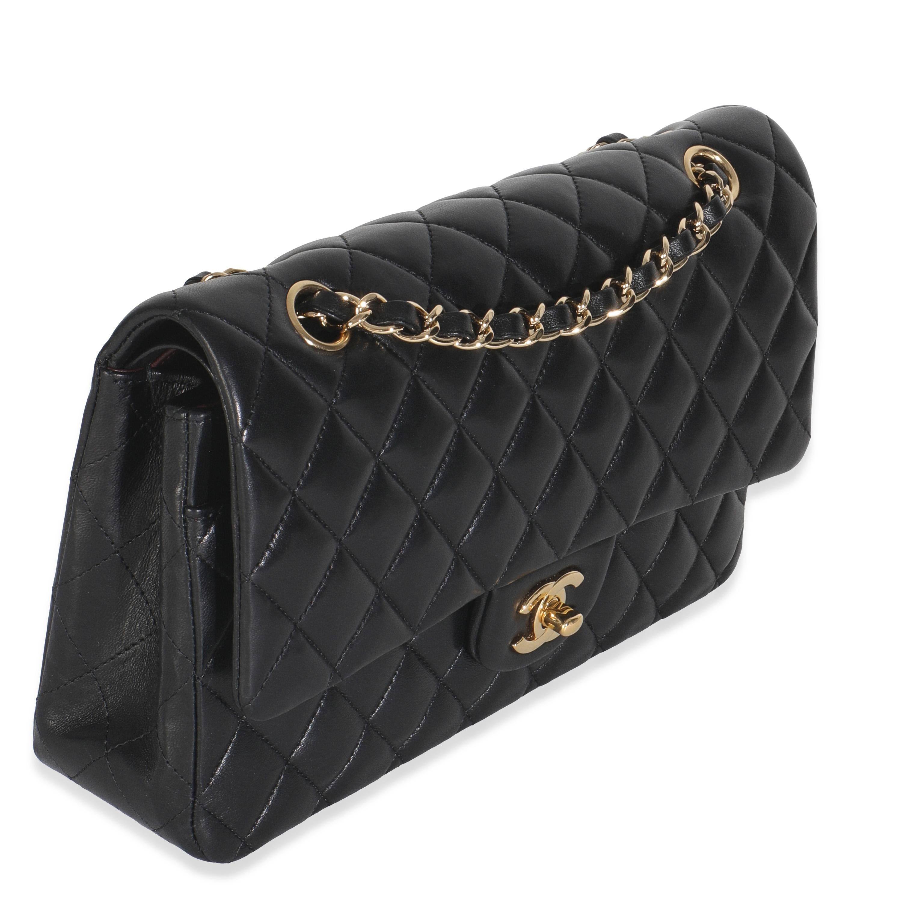 Noir Chanel Black Quilted Lambskin Medium Classic Double Flap Bag en vente