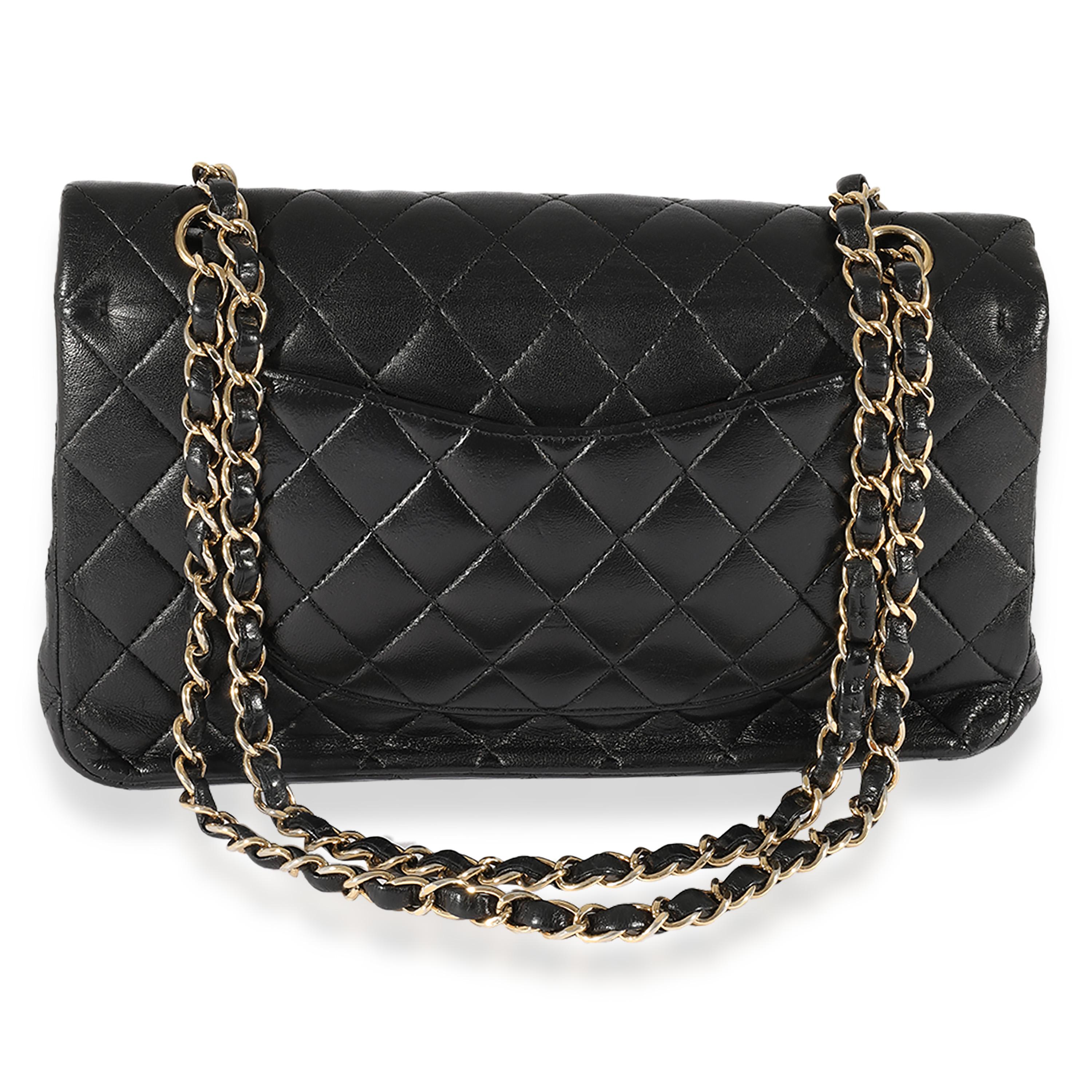Chanel Black Quilted Lambskin Medium Classic Double Flap Bag In Excellent Condition For Sale In New York, NY