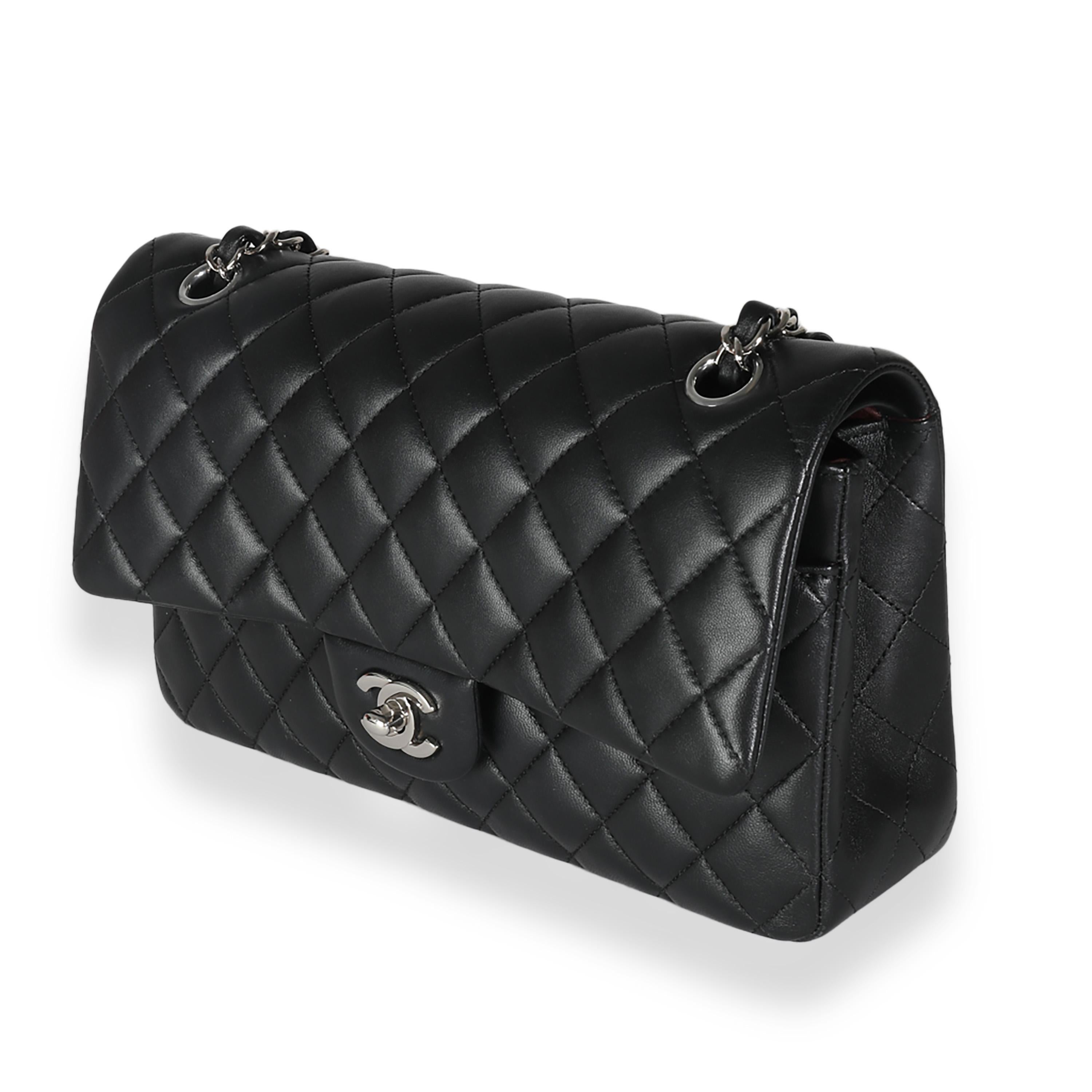 Women's Chanel Black Quilted Lambskin Medium Classic Double Flap Bag For Sale