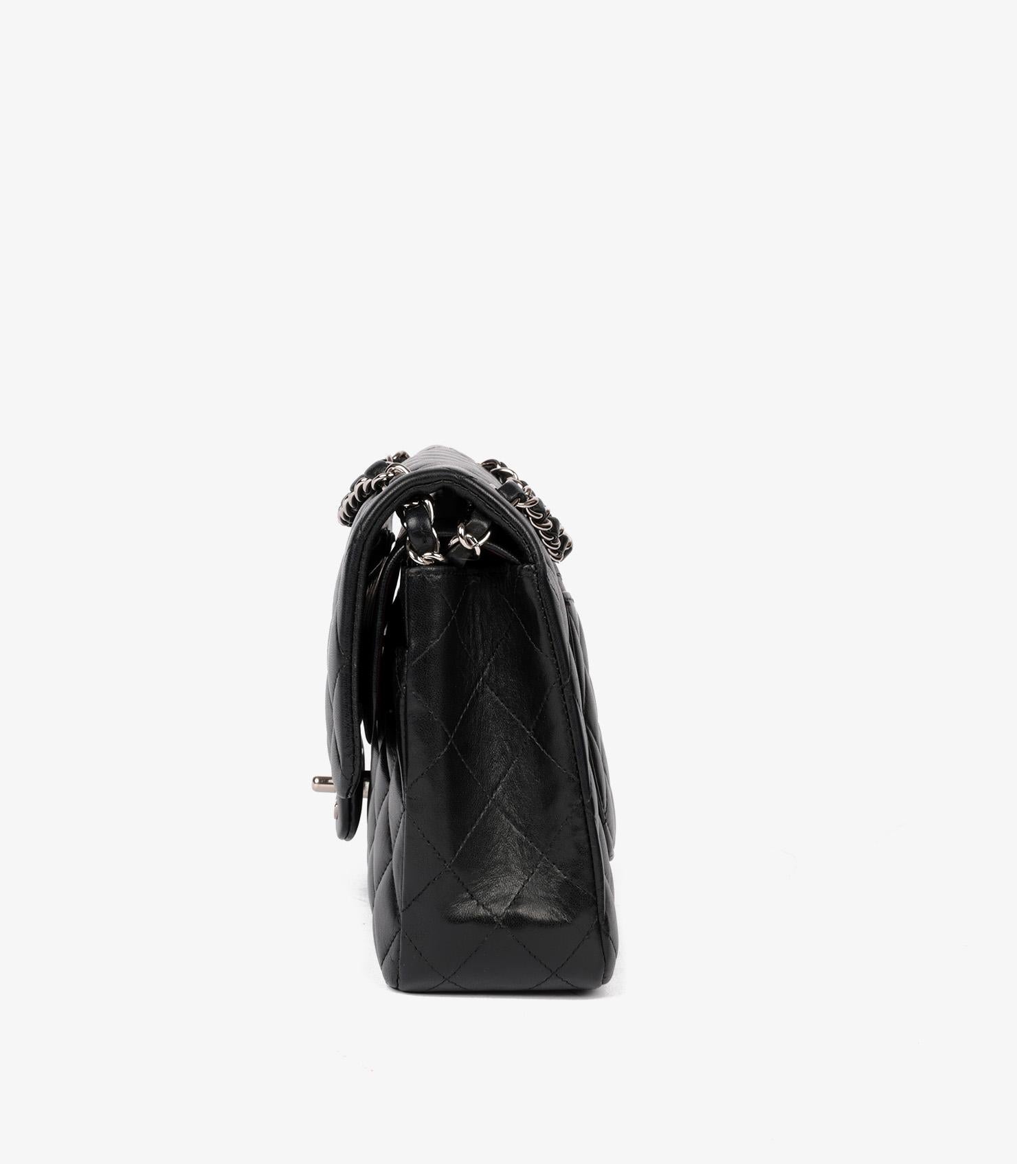 Donna Chanel Black Quilted Lambskin Medium Classic Double Flap Bag in vendita