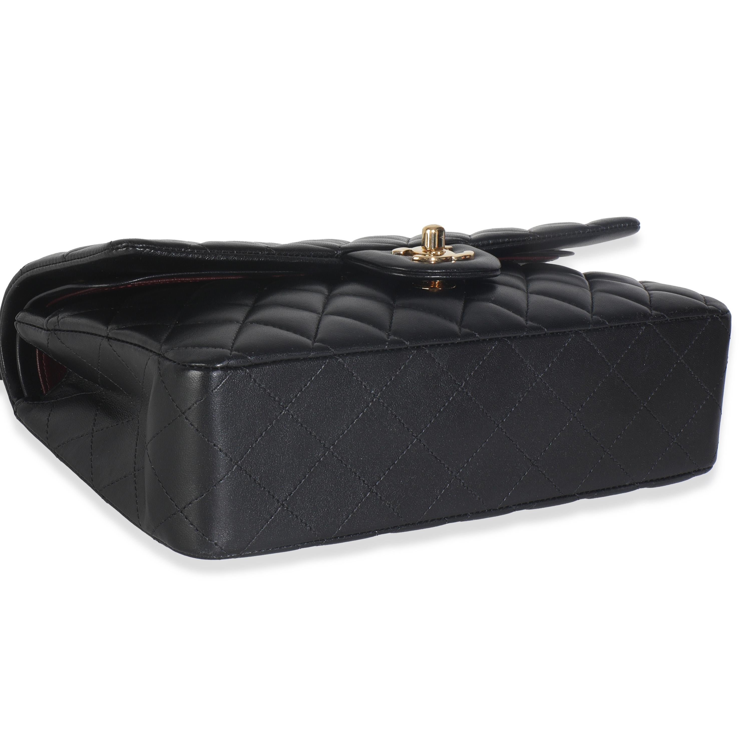 Chanel Schwarze klassische Tasche aus gestepptem Lammfell mit doppelter Klappe im Angebot 3