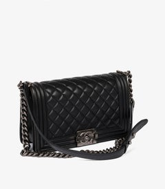 Chanel Schwarzes gestepptes Lammfell Medium Le Boy Tasche