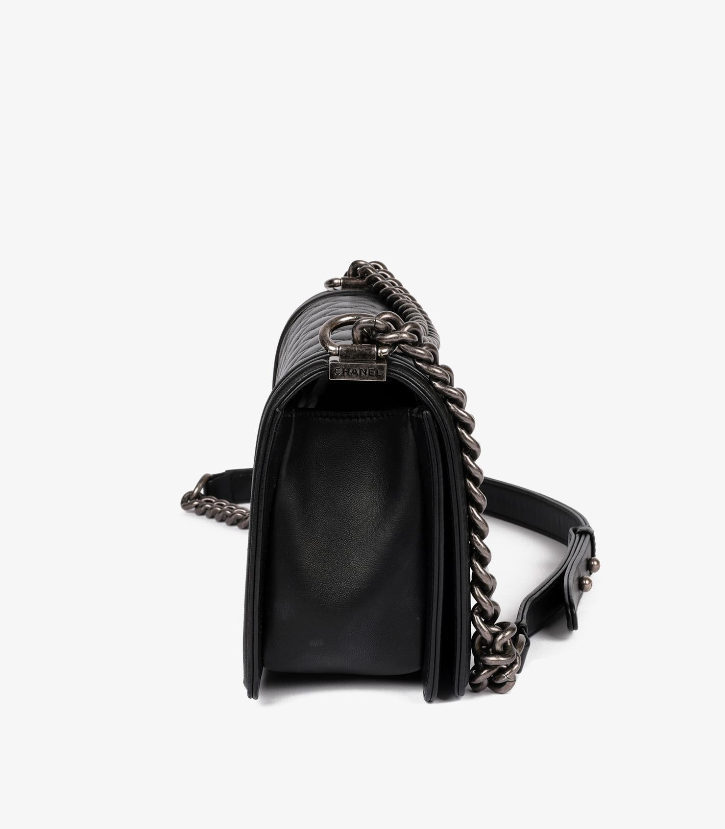 Chanel nera trapuntata in pelle d'agnello media Le Boy In condizioni ottime in vendita a Bishop's Stortford, Hertfordshire