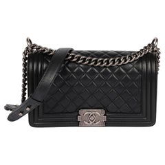 Chanel Piel de Cordero Acolchada Negra Mediana Le Boy