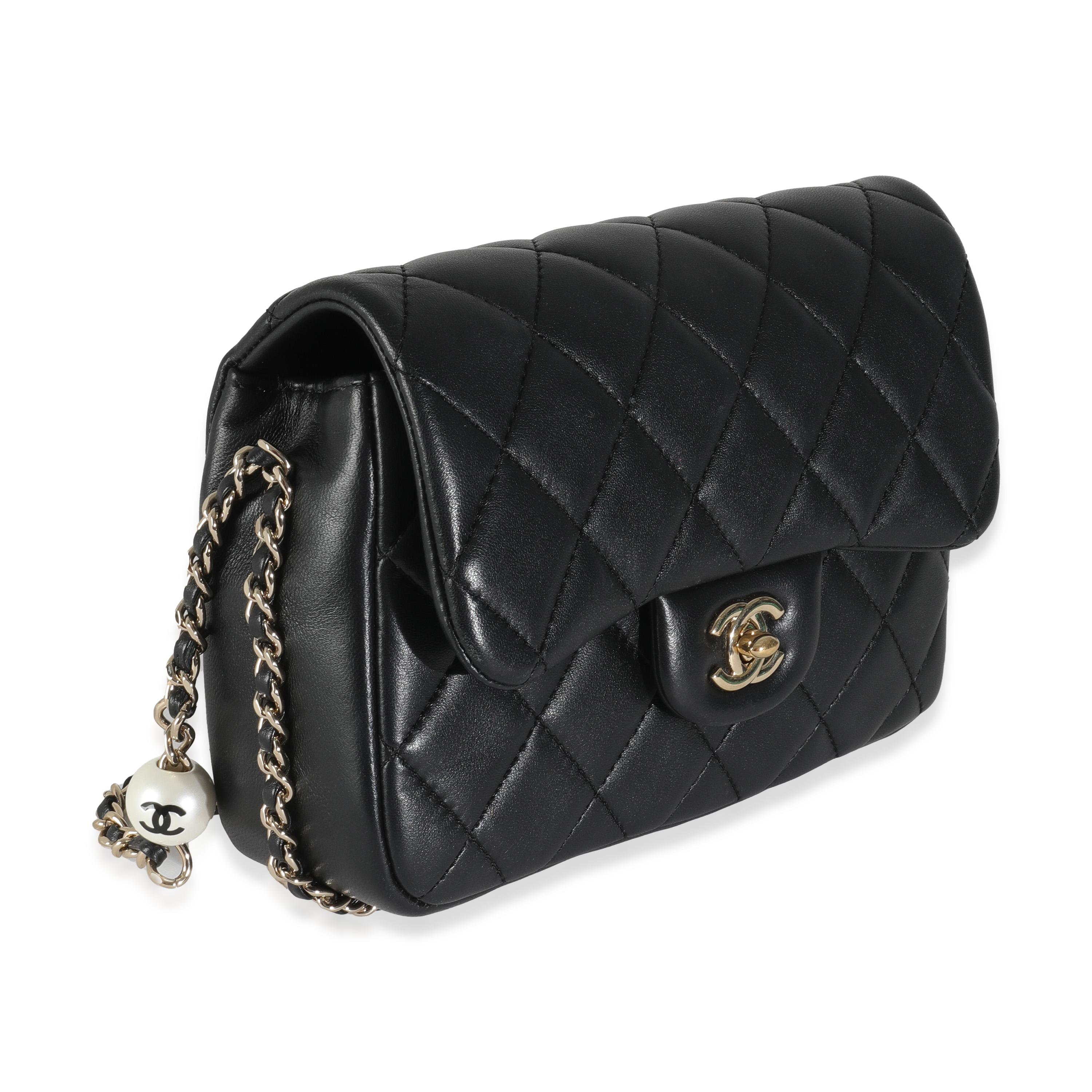 Chanel Schwarze Mini My Precious Perlen-Klappentasche aus gestepptem Lammfell im Zustand „Hervorragend“ im Angebot in New York, NY