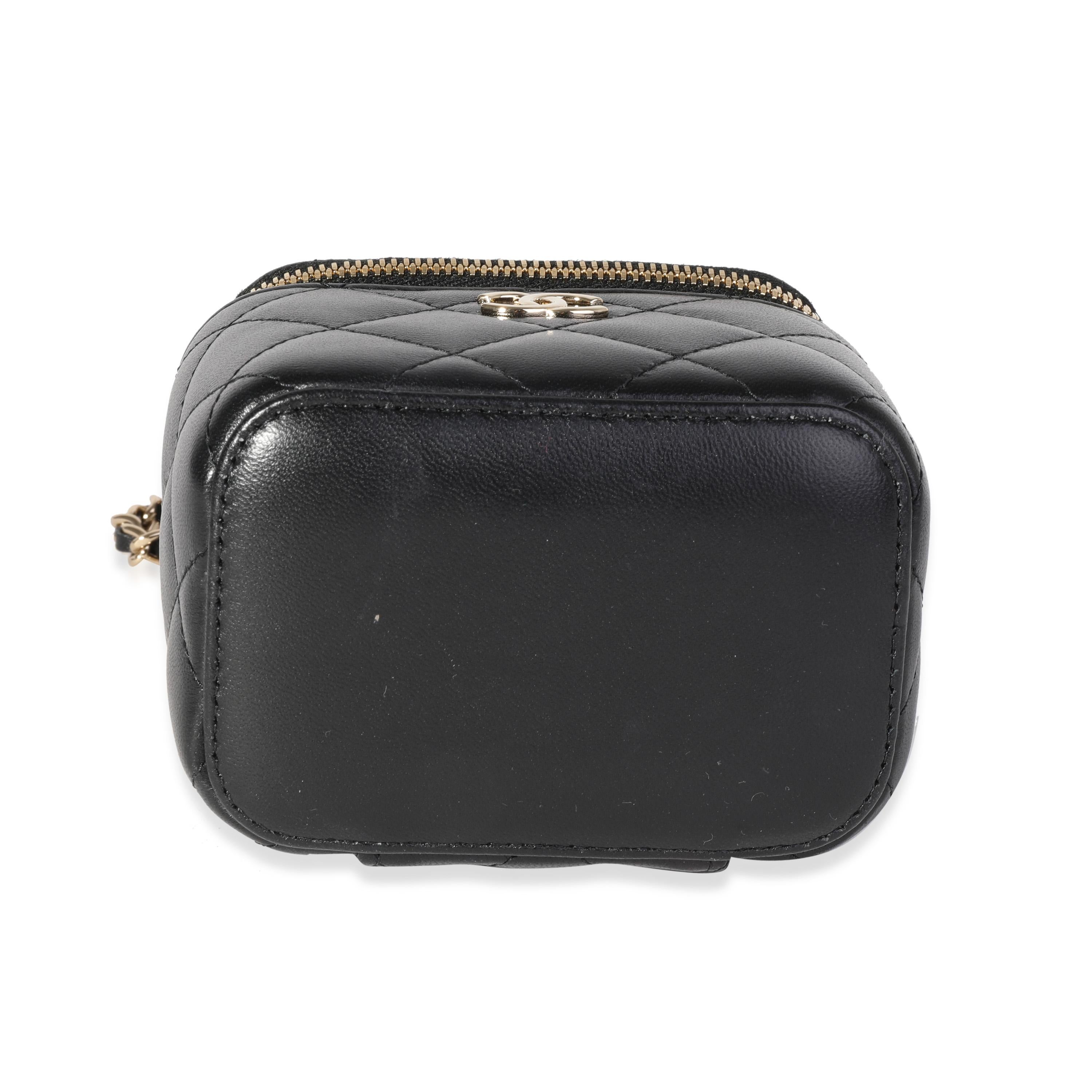 Chanel Mini Vanity Case in pelle d'agnello trapuntata nera con catena 2