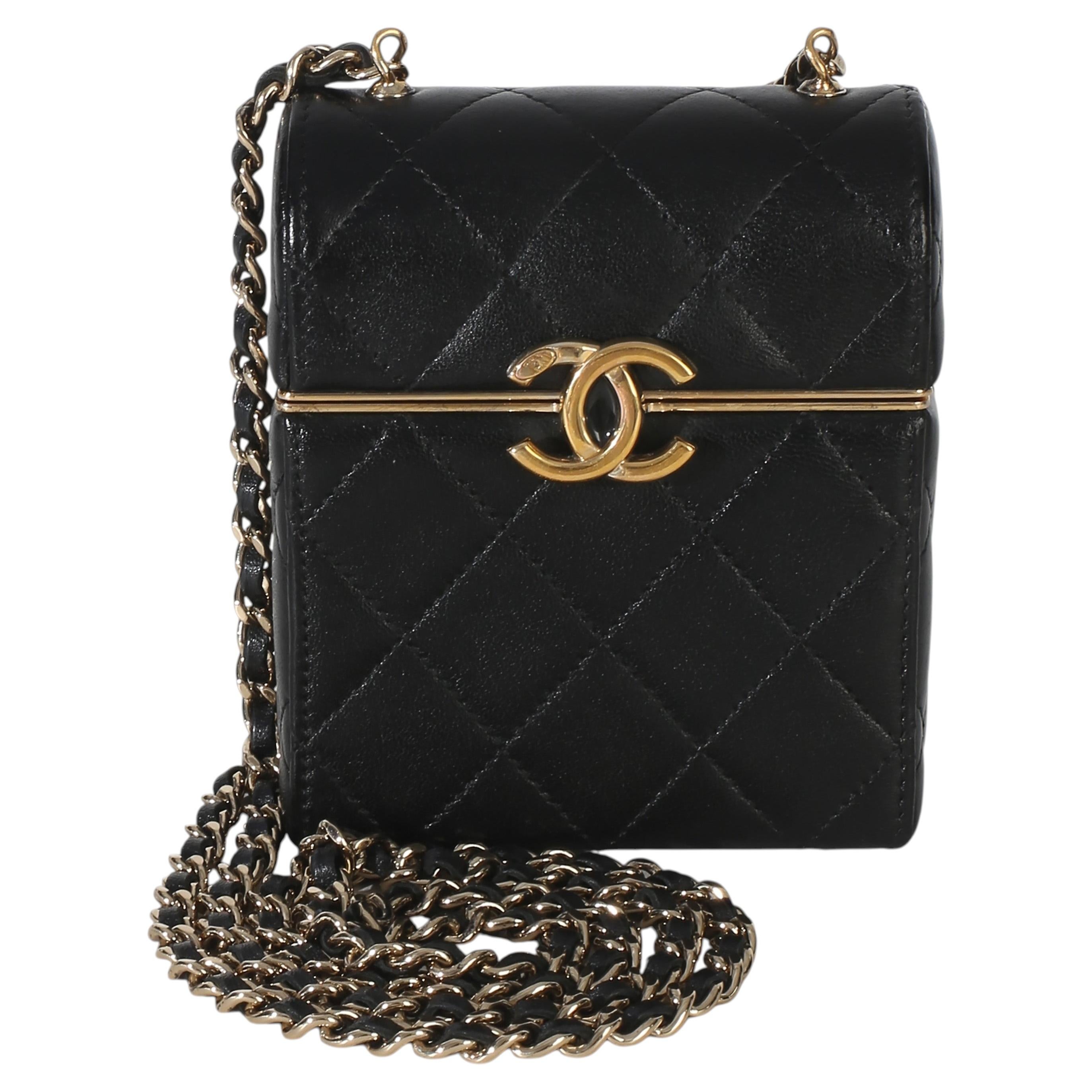 Borsa Chanel piccola a forma di scatola in pelle di agnello trapuntata nera con catena
