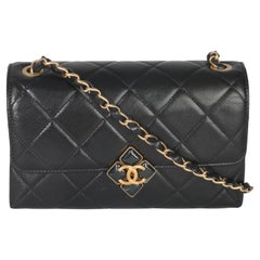 Chanel Black Quilted Lambskin Small Diamond Lock Flap Bag