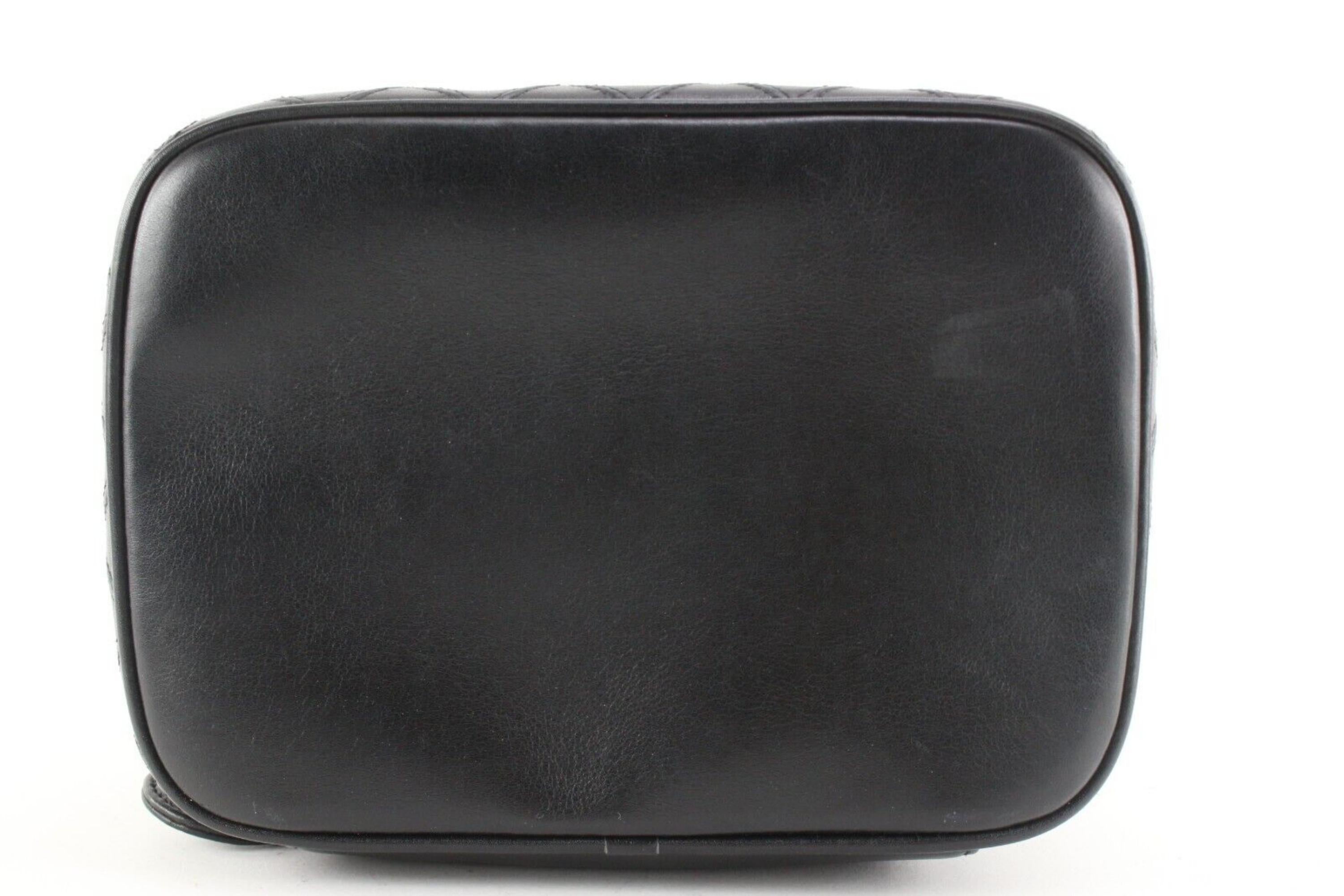 Chanel Black Quilted Lambskin Vanity Case 1CC0412 For Sale 8