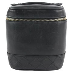 Chanel Schwarze gesteppte Lammfell Kosmetiktasche 4cc1108