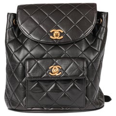 CHANEL Sac à dos Duma classique vintage en cuir d'agneau noir matelassé