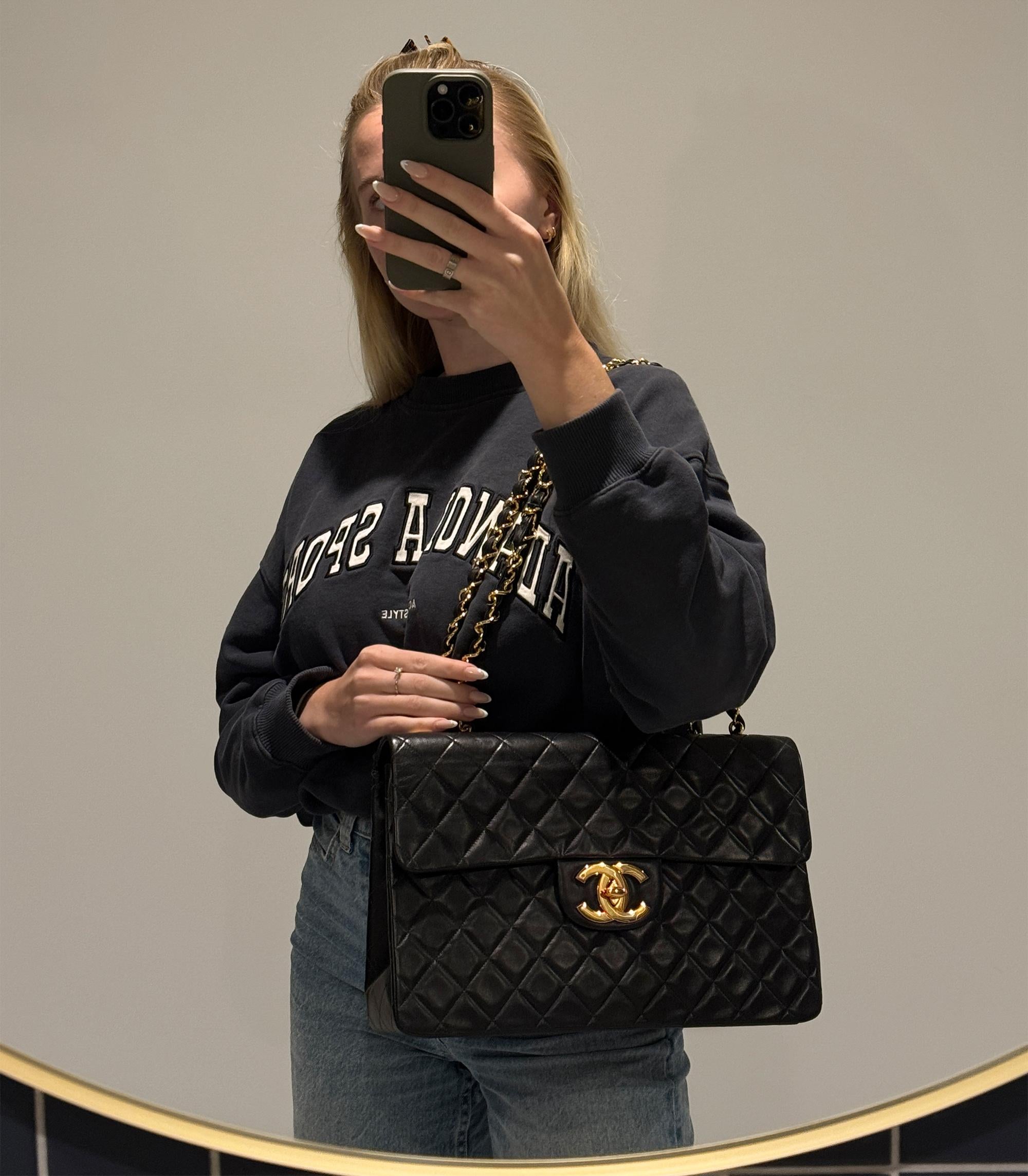 Chanel Black Quilted Lambskin Vintage Maxi Jumbo XL Classic Single Flap Bag

Product Details
Xupes Ref: HB5883
Brand: Chanel
Model: Maxi Jumbo XL Classic Single Flap Bag
Type: Shoulder
Serial Number: 3015494
Age: 1994
Accompanied By: Chanel Dust
