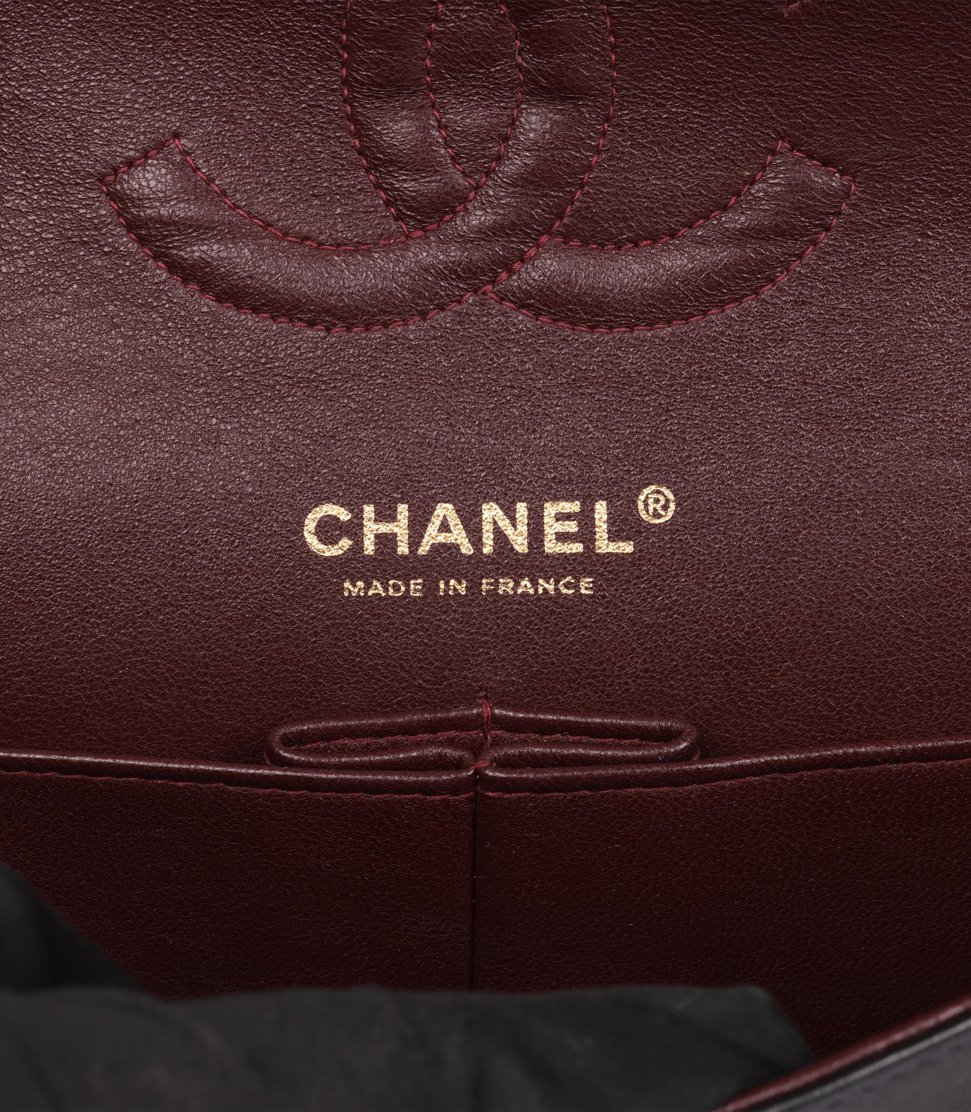 Chanel Black Quilted Lambskin Vintage Medium Classic Double Flap Bag For Sale 6
