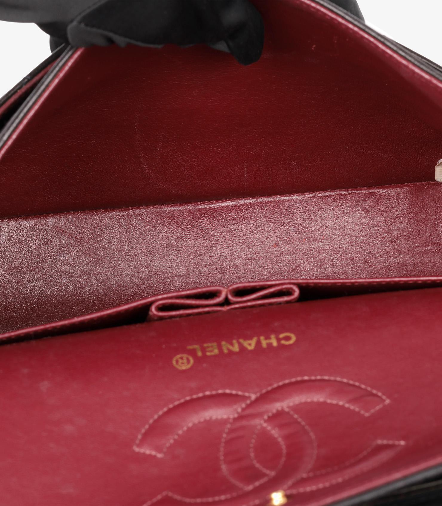 Chanel Bolso Clásico Acolchado Negro Piel de Cordero Vintage Mediano con Doble Solapa 7
