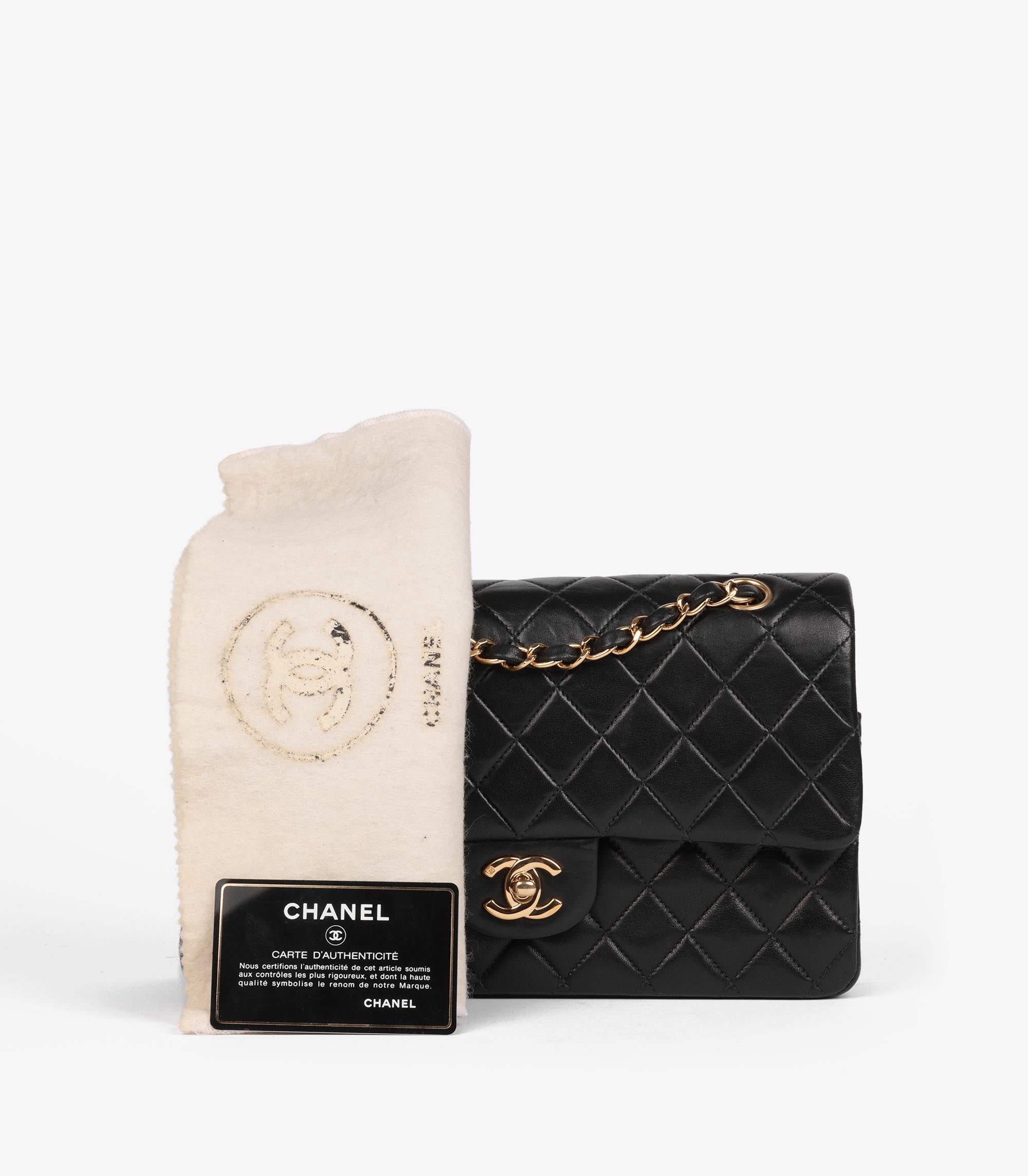 Chanel Black Quilted Lambskin Vintage Medium Classic Double Flap Bag For Sale 7