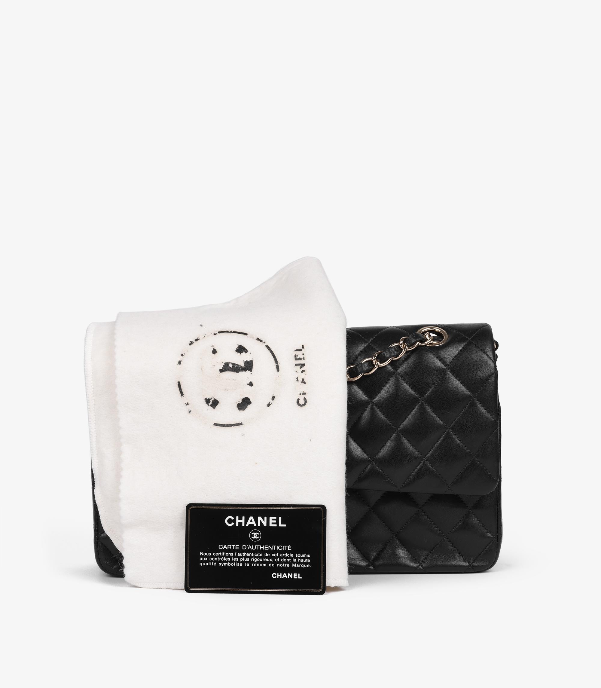 Chanel Black Quilted Lambskin Vintage Medium Classic Double Flap Bag For Sale 7