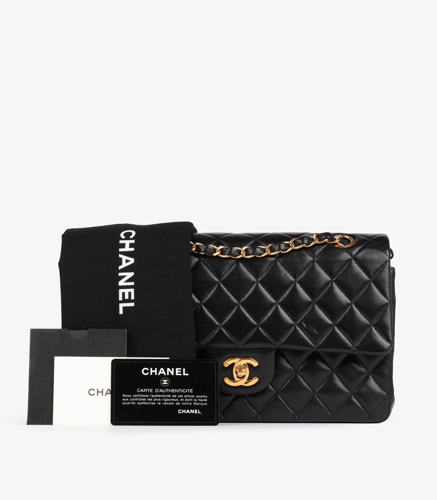 Chanel Black Quilted Lambskin Vintage Medium Classic Double Flap Bag im Angebot 7