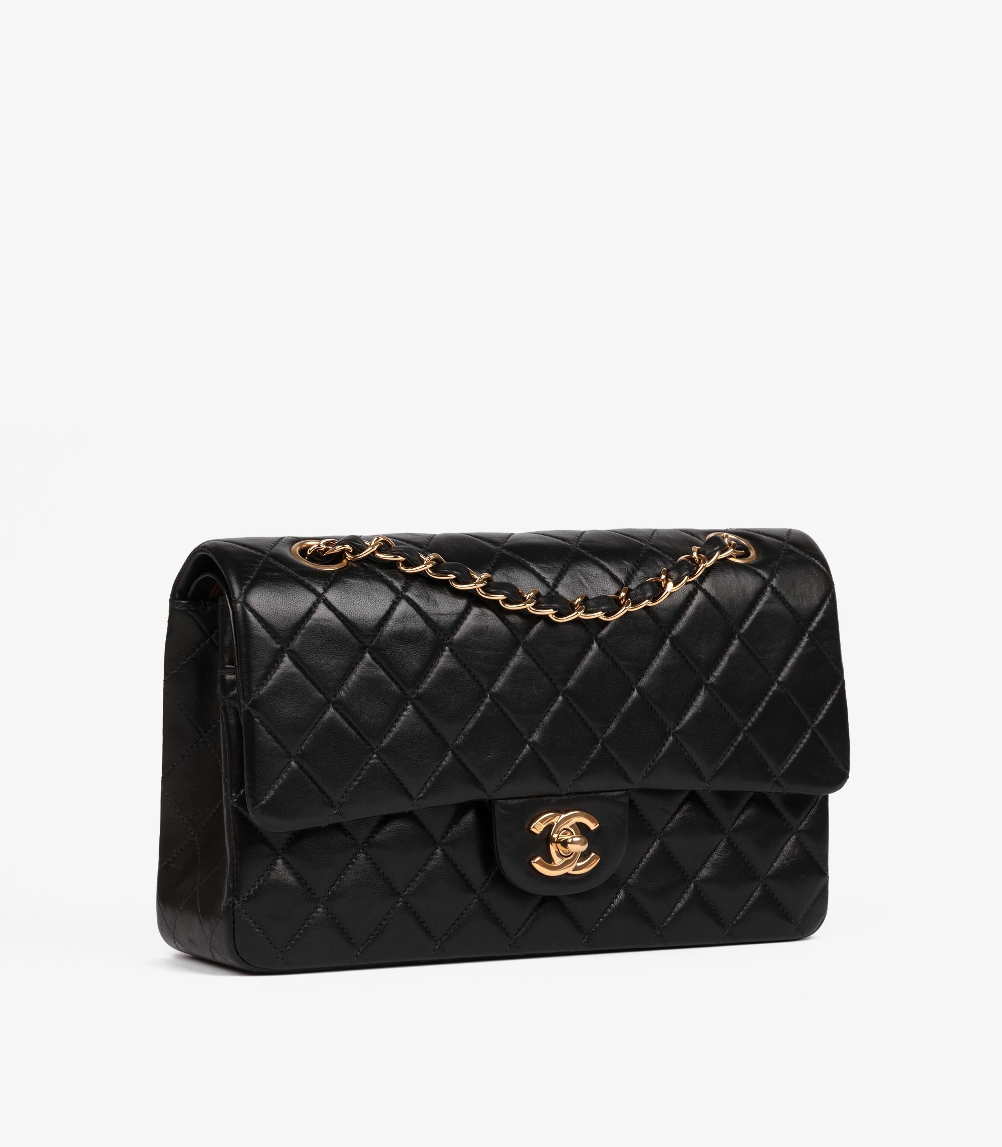 Chanel Black Quilted Lambskin Vintage Medium Classic Double Flap Bag In Excellent Condition For Sale In Bishop's Stortford, Hertfordshire