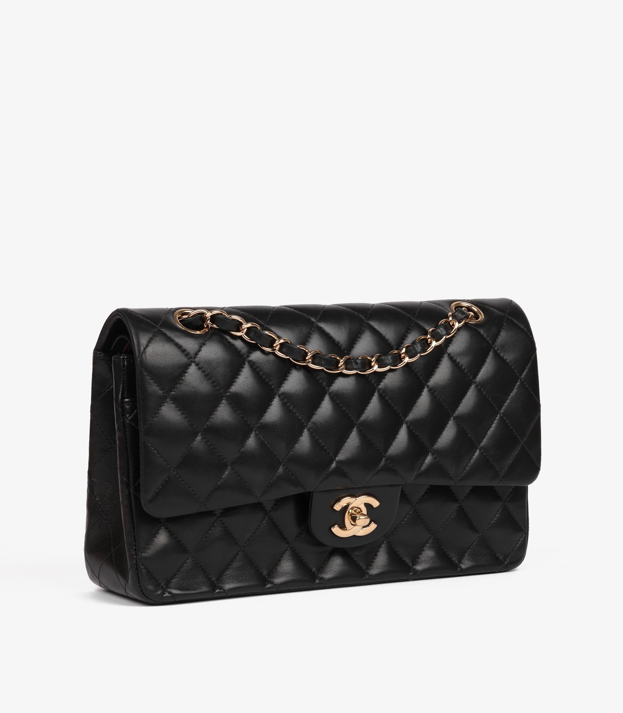 Chanel Black Quilted Lambskin Vintage Medium Classic Double Flap Bag In Excellent Condition For Sale In Bishop's Stortford, Hertfordshire