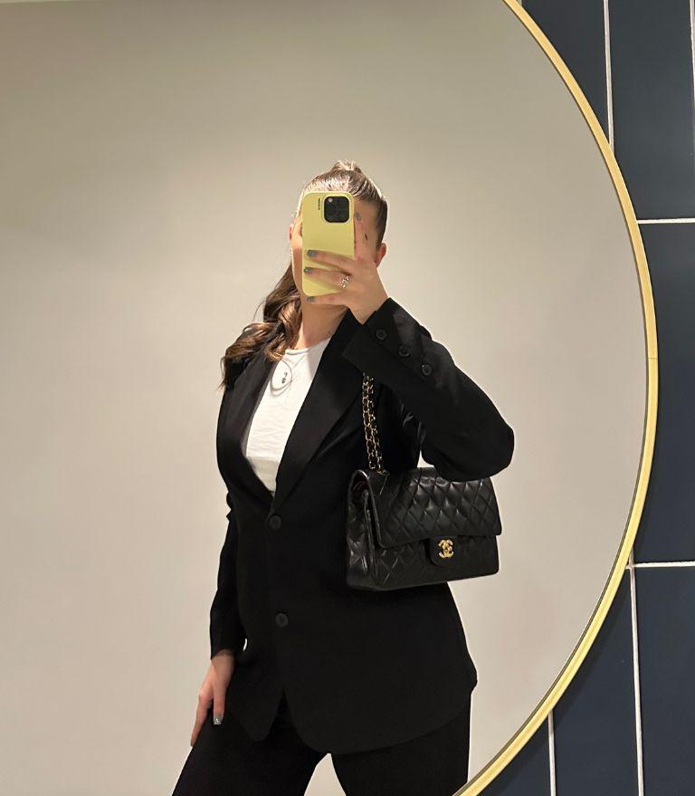 Chanel Black Quilted Lambskin Vintage Medium Classic Double Flap Bag (Schwarz) im Angebot