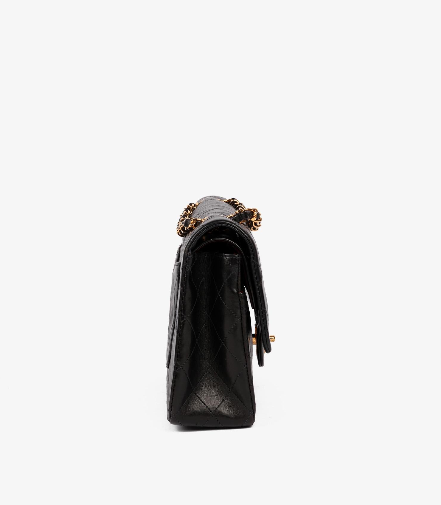 Chanel - Sac à main classique à double rabat en cuir d'agneau matelassé noir - Vintage Medium Unisexe en vente