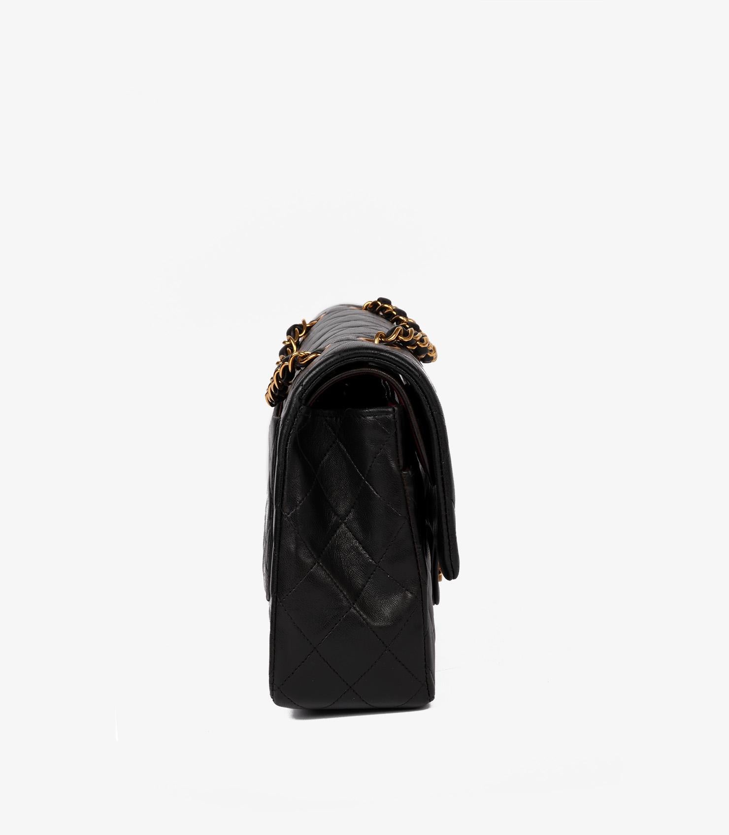 De las mujeres Chanel Bolso Clásico Acolchado Negro Piel de Cordero Vintage Mediano con Doble Solapa