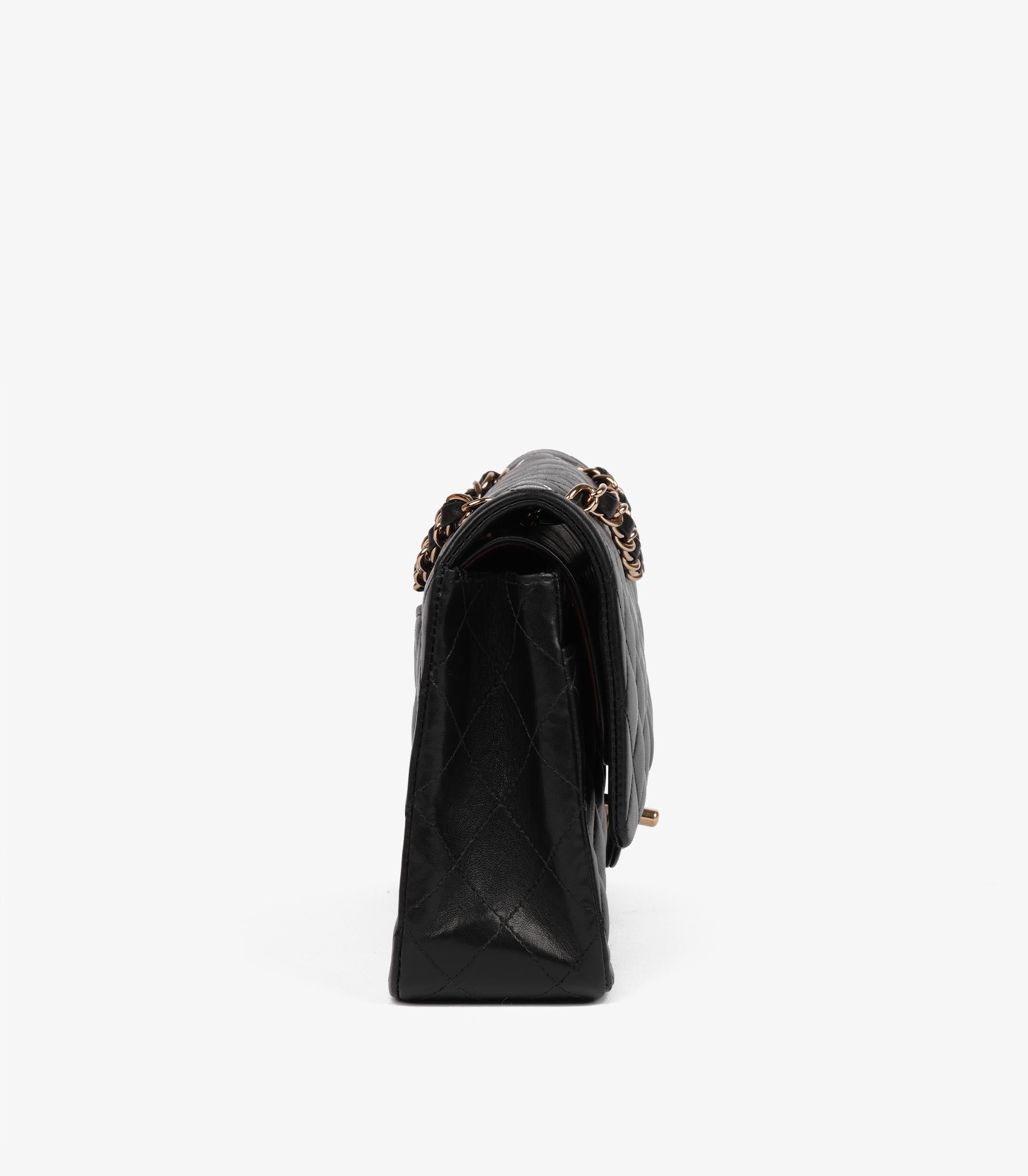 Women's or Men's Chanel Black Quilted Lambskin Vintage Medium Classic Double Flap Bag For Sale