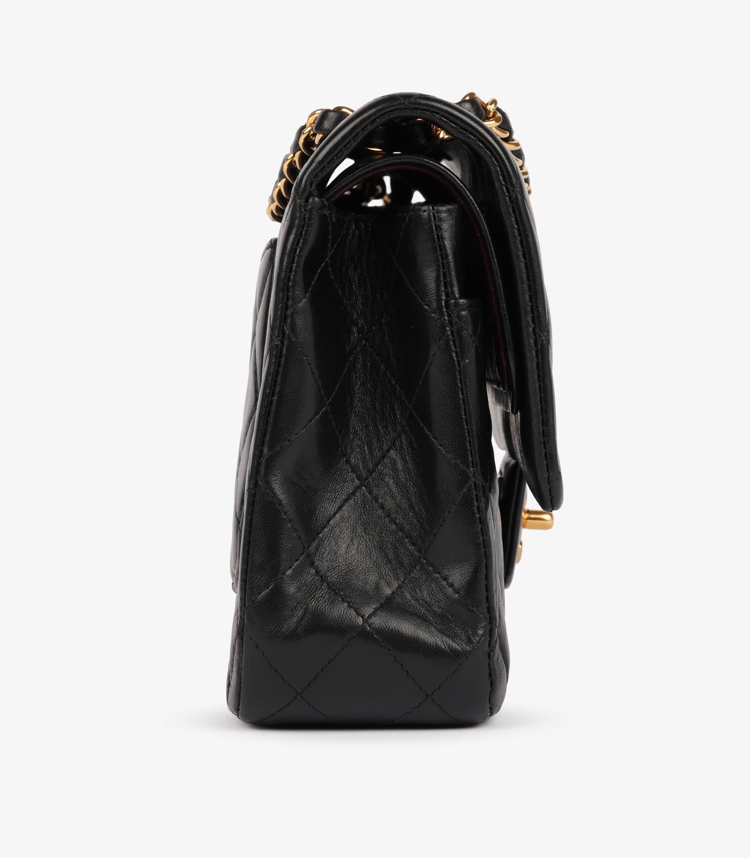 Chanel Black Quilted Lambskin Vintage Medium Classic Double Flap Bag im Angebot 1