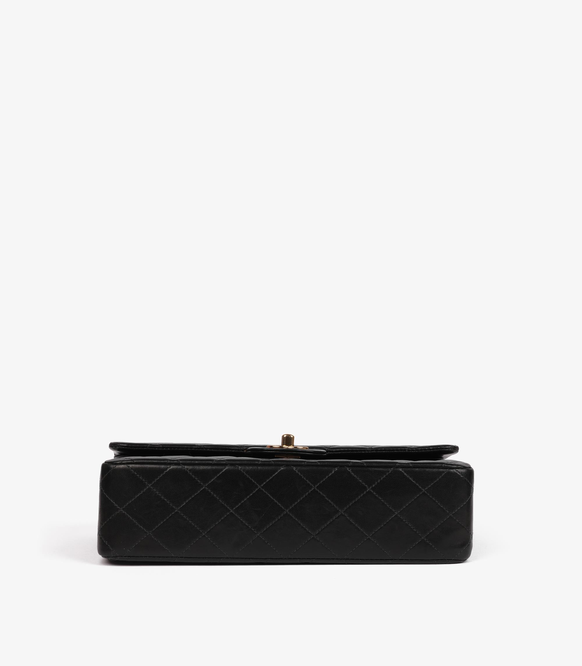 Chanel Black Quilted Lambskin Vintage Medium Classic Double Flap Bag For Sale 3