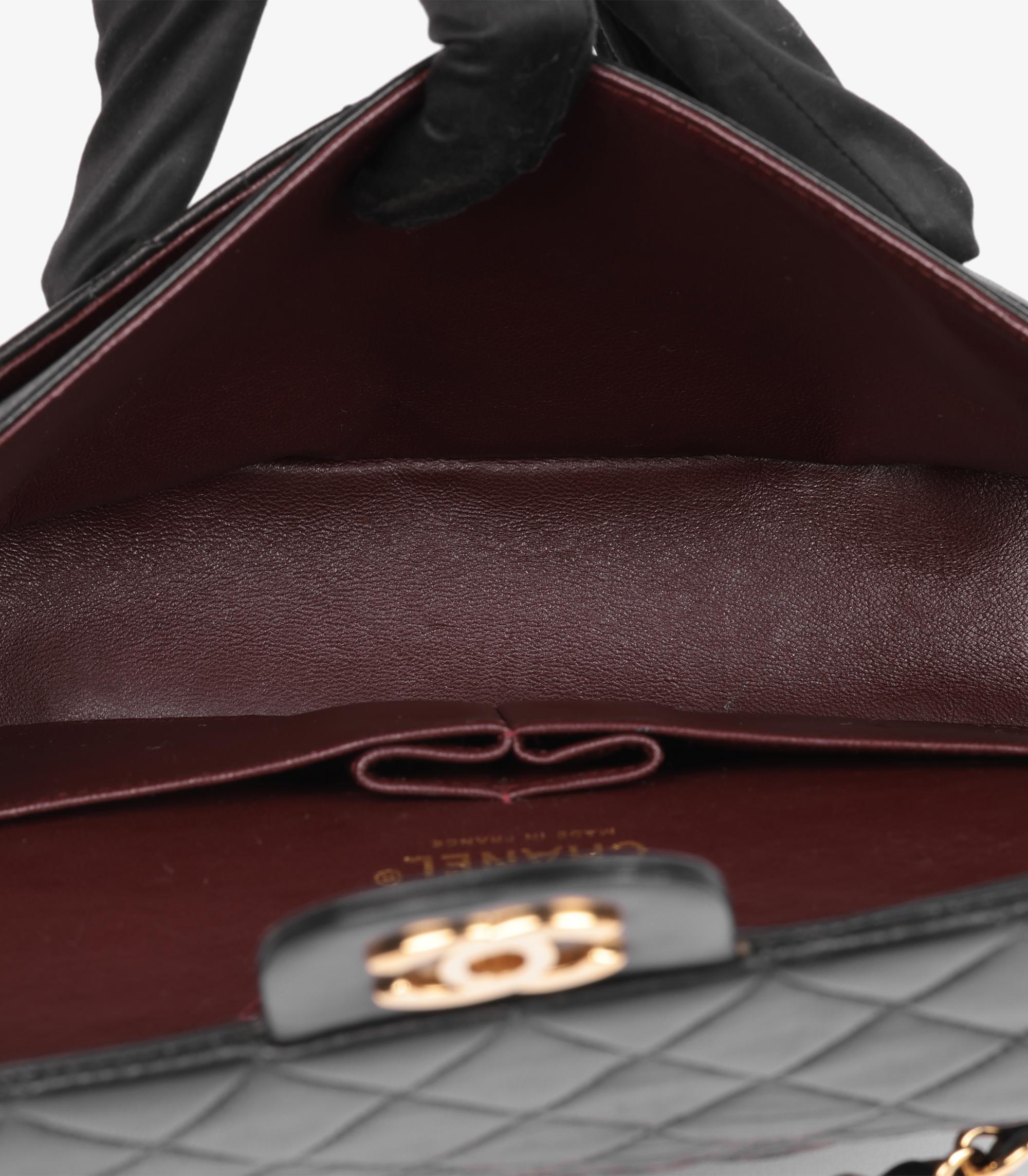 Chanel Black Quilted Lambskin Vintage Medium Classic Double Flap Bag For Sale 4