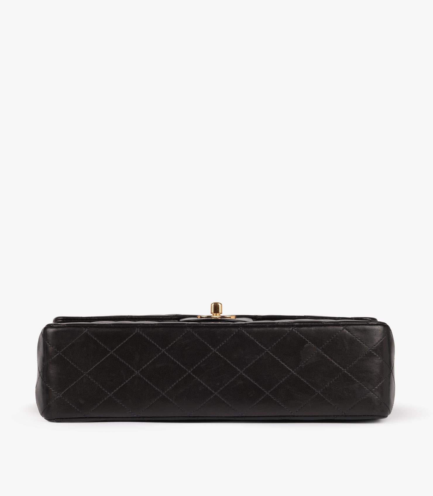 Chanel Black Quilted Lambskin Vintage Medium Classic Double Flap Bag im Angebot 3