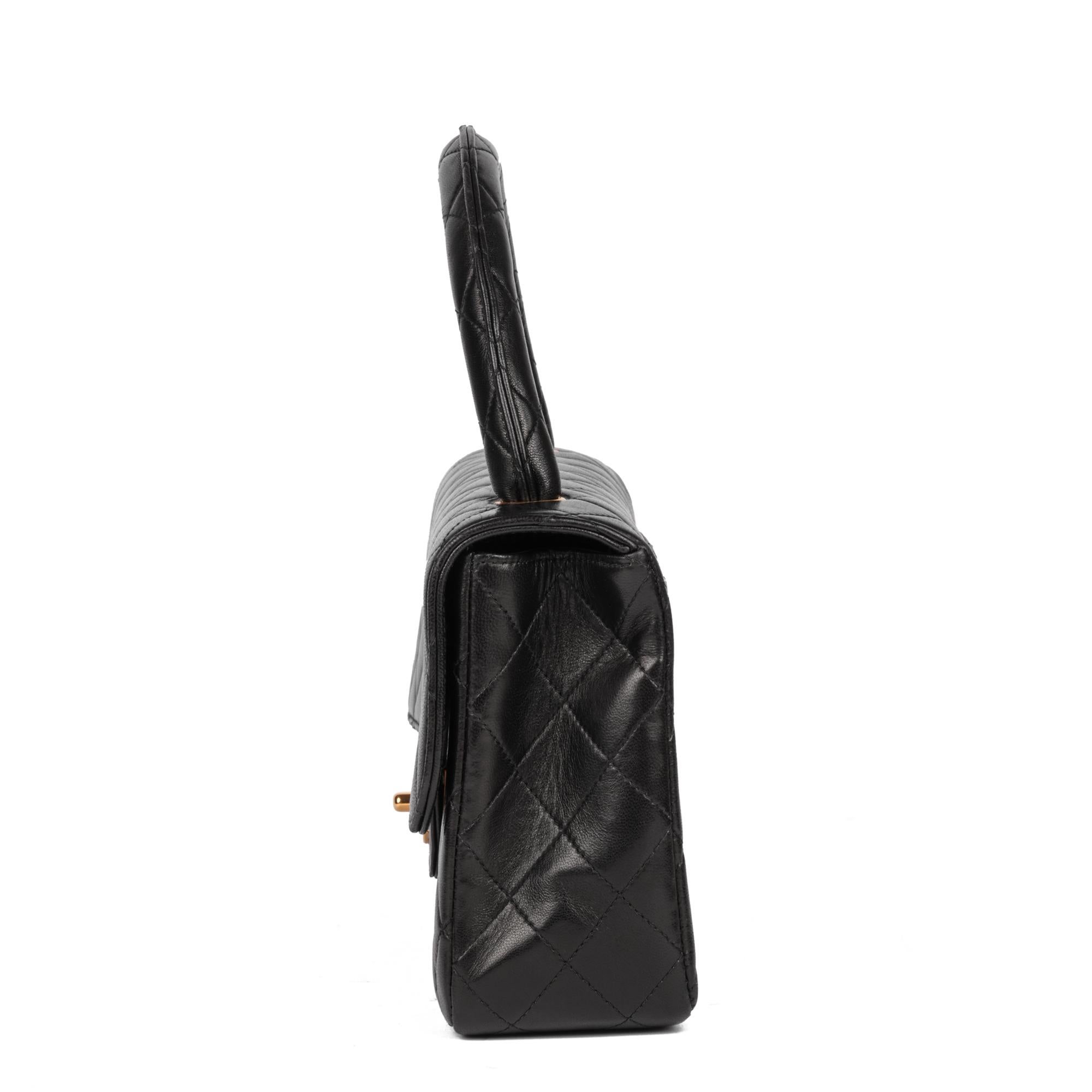 CHANEL Noir Cuir d'agneau matelassé Vintage Medium Classic Kelly Pour femmes en vente