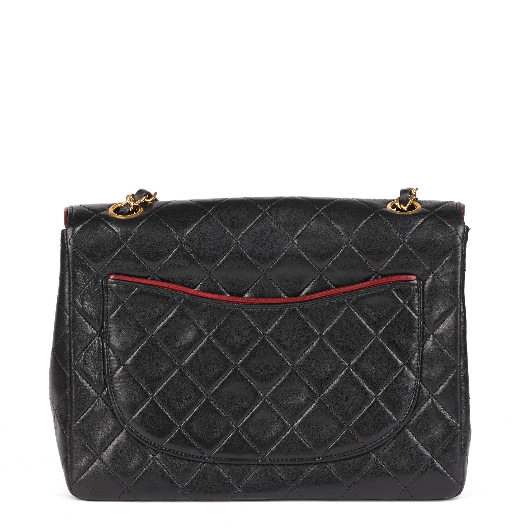 Women's CHANEL Black Quilted Lambskin Vintage Medium Classic Single Flap Bag For Sale