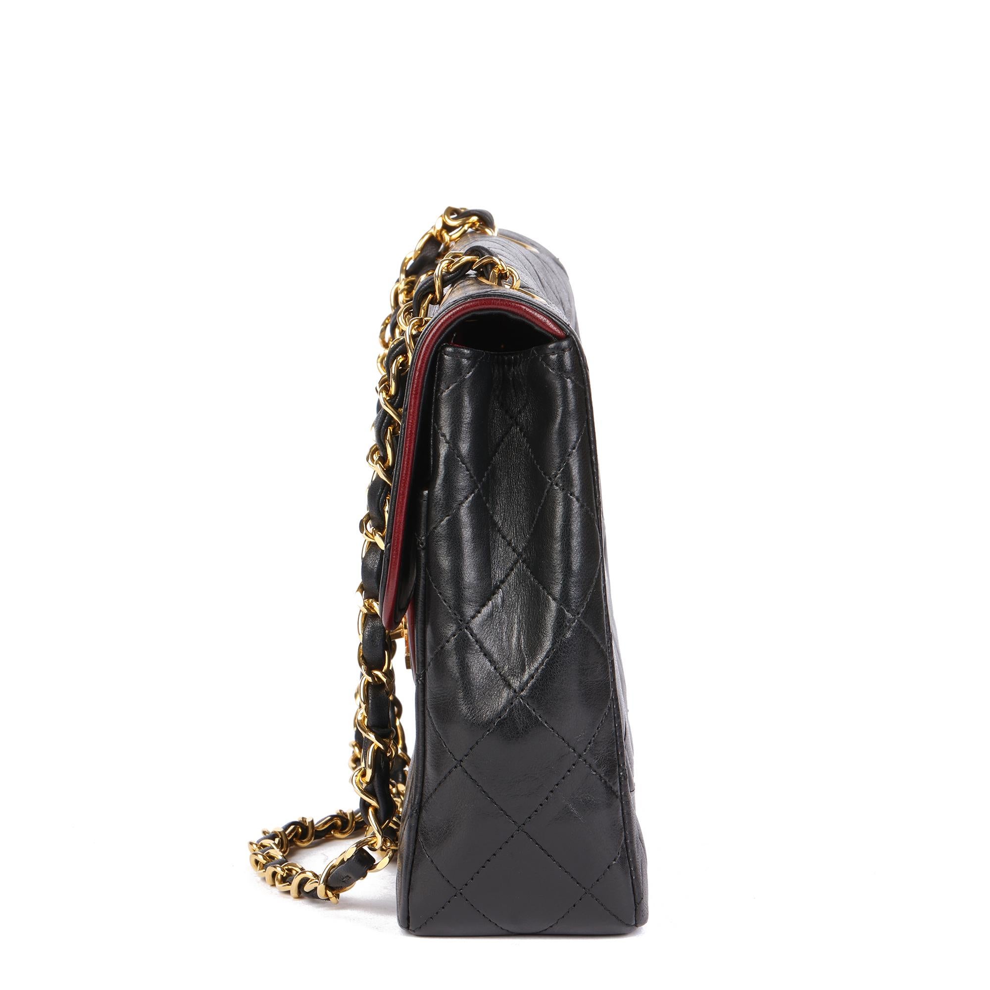 CHANEL Black Quilted Lambskin Vintage Medium Classic Single Flap Bag For Sale 1