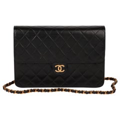 Chanel Black Quilted Lambskin Vintage Medium Classic Single Flap Bag