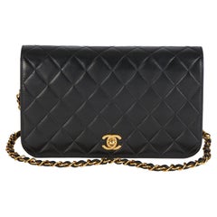 CHANEL Black Quilted Lambskin Vintage Medium Classic Single Flap Bag