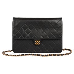 Chanel Black Quilted Lambskin Vintage Medium Classic Single Flap Bag