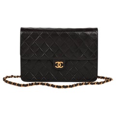 Chanel Black Quilted Lambskin Vintage Medium Classic Single Flap Bag