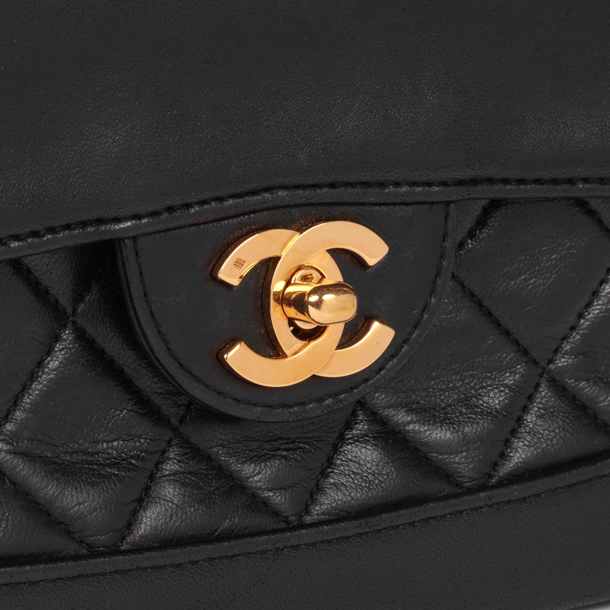 CHANEL Black Quilted Lambskin Vintage Medium Classic Single Flap Bag with Wallet For Sale 2