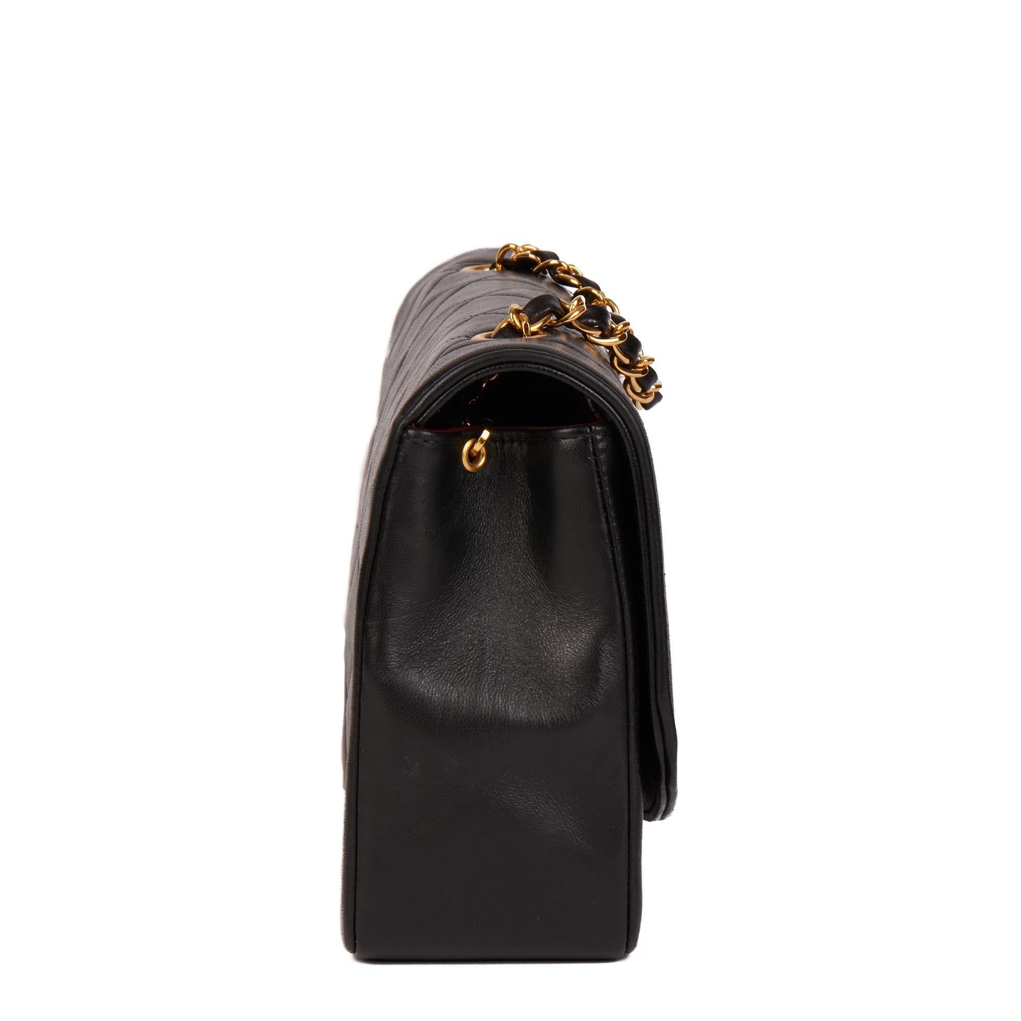 CHANEL Black Quilted Lambskin Vintage Medium Diana Classic Single Flap Bag In Excellent Condition In Bishop's Stortford, Hertfordshire