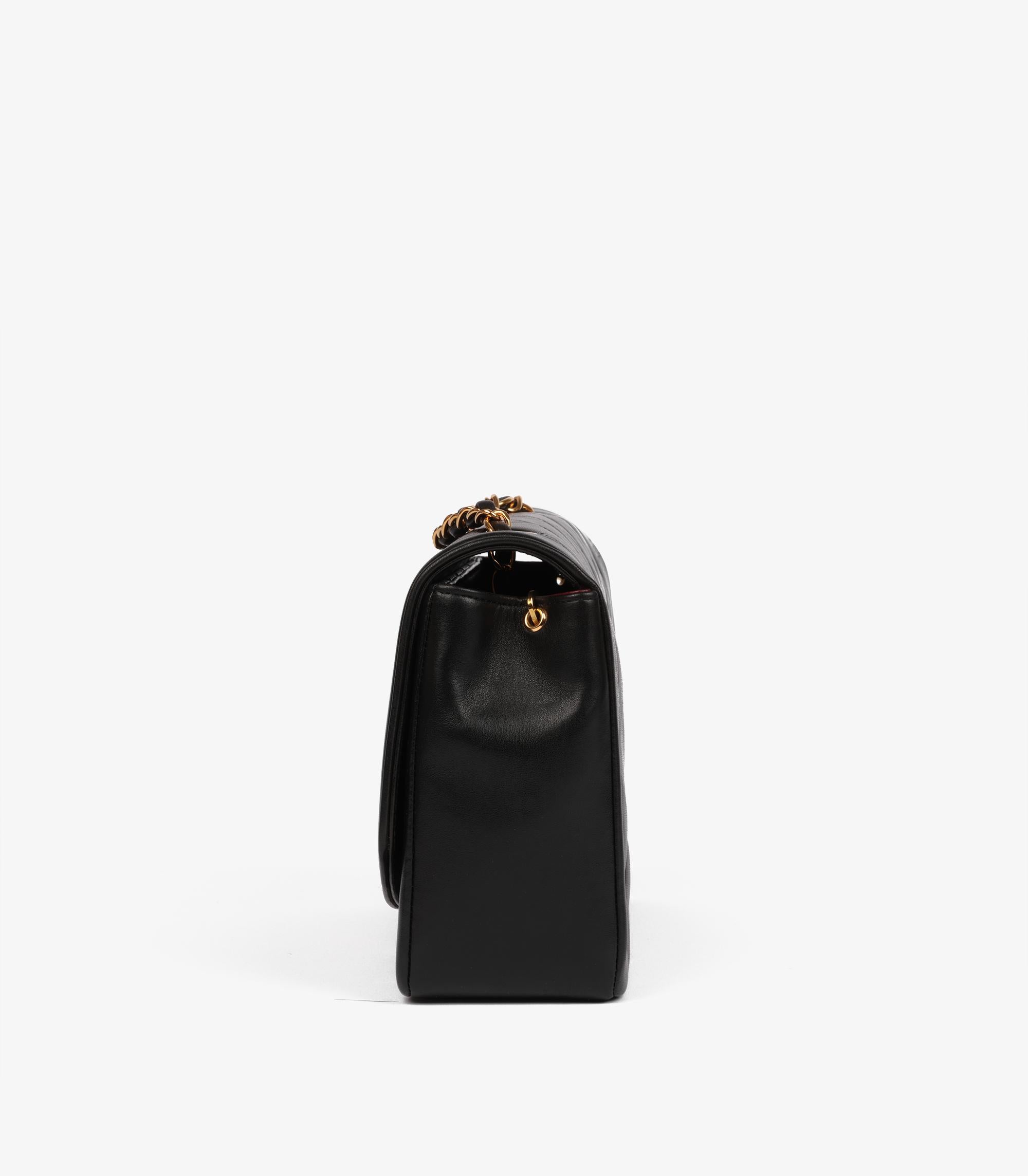 Chanel Black Quilted Lambskin Vintage Medium Diana Classic Single Flap Bag For Sale 2