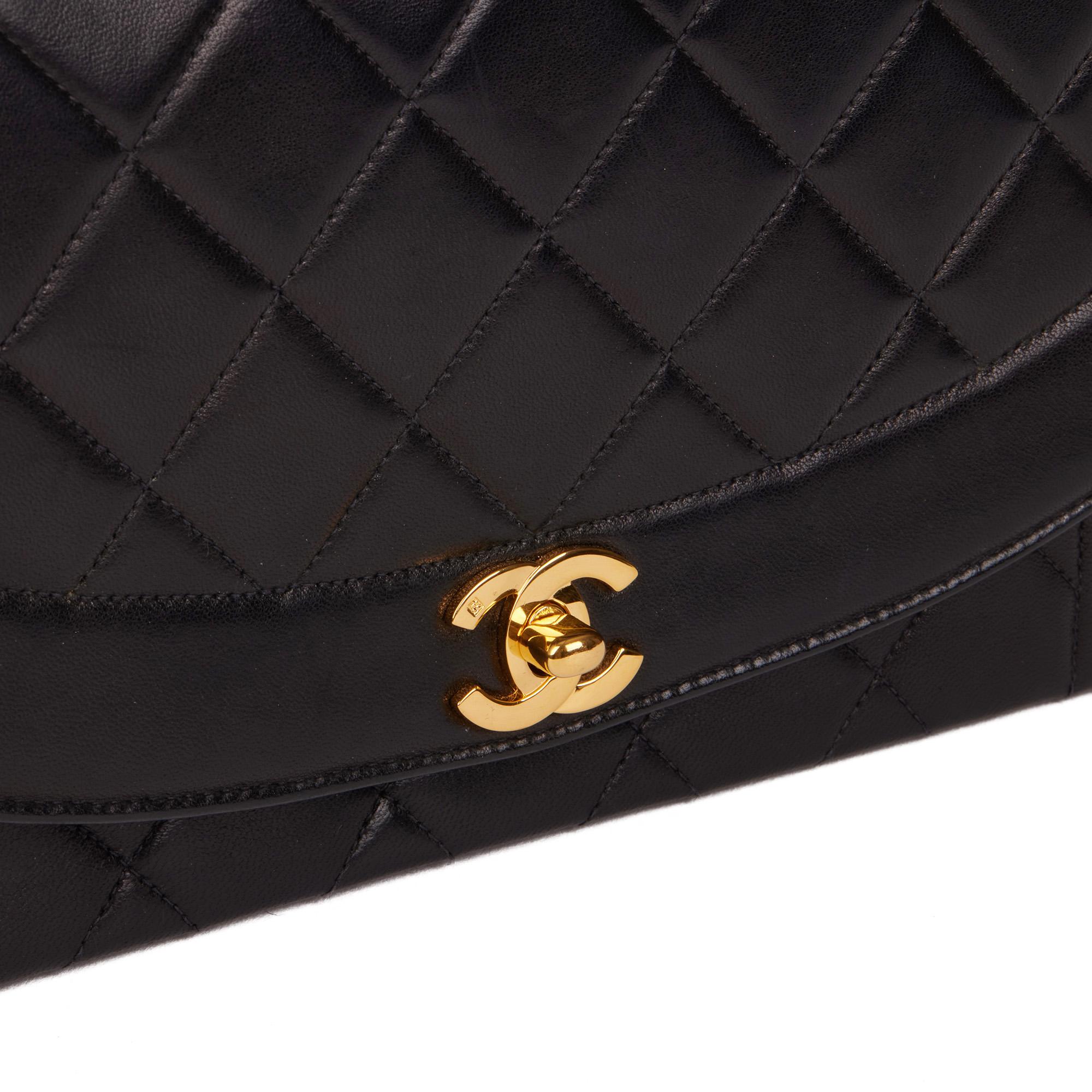 CHANEL Black Quilted Lambskin Vintage Medium Diana Classic Single Flap Bag 3