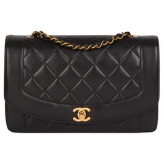 Chanel Sac à main classique Diana à rabat simple en cuir d'agneau matelassé de couleur noire