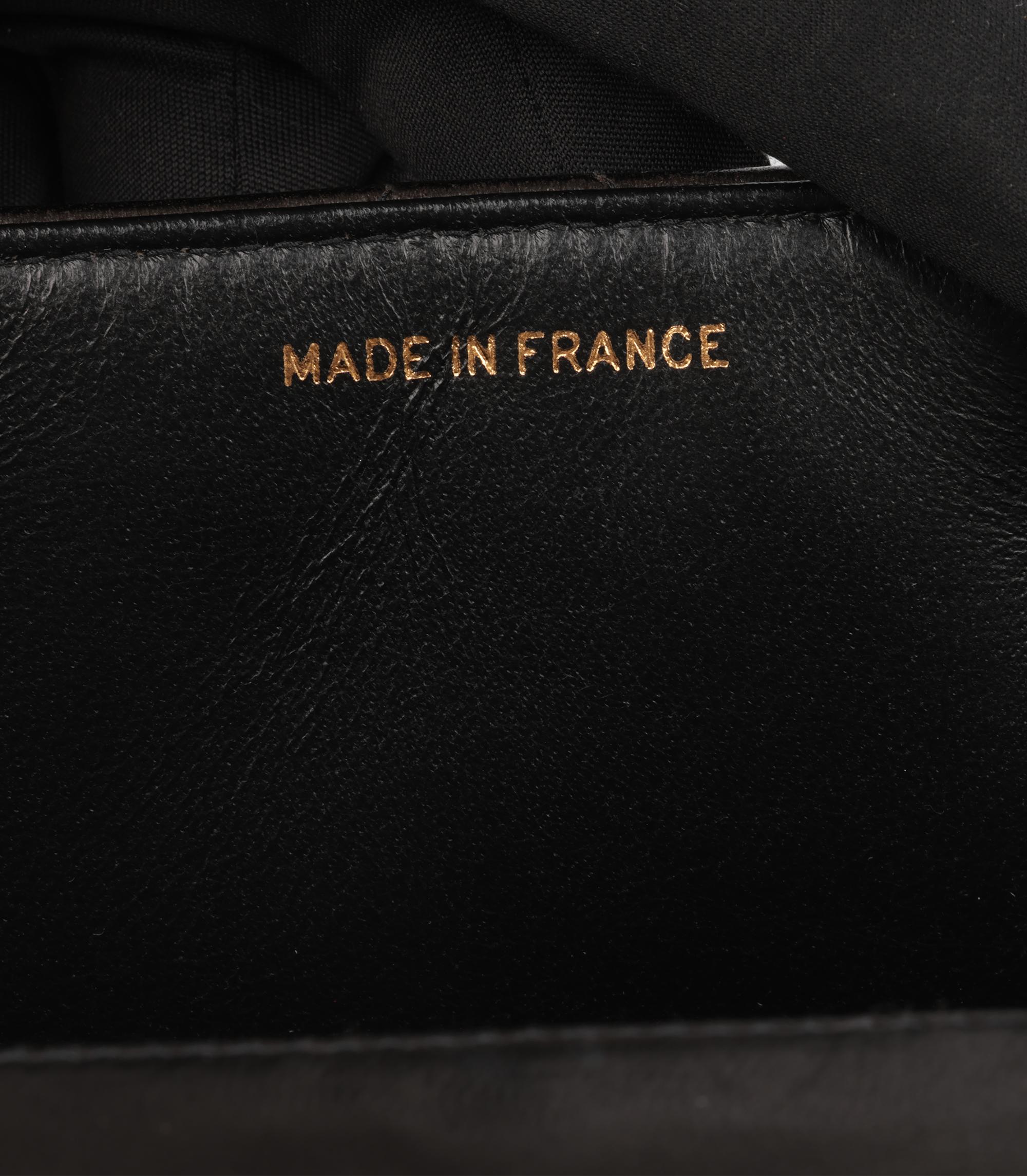 Chanel Black Quilted Lambskin Vintage Medium Envelope Classic Single Flap Bag For Sale 5