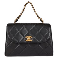 CHANEL Schwarzes gestepptes Lammfell Vintage Medium Top Handle Classic Single Flap Tasche