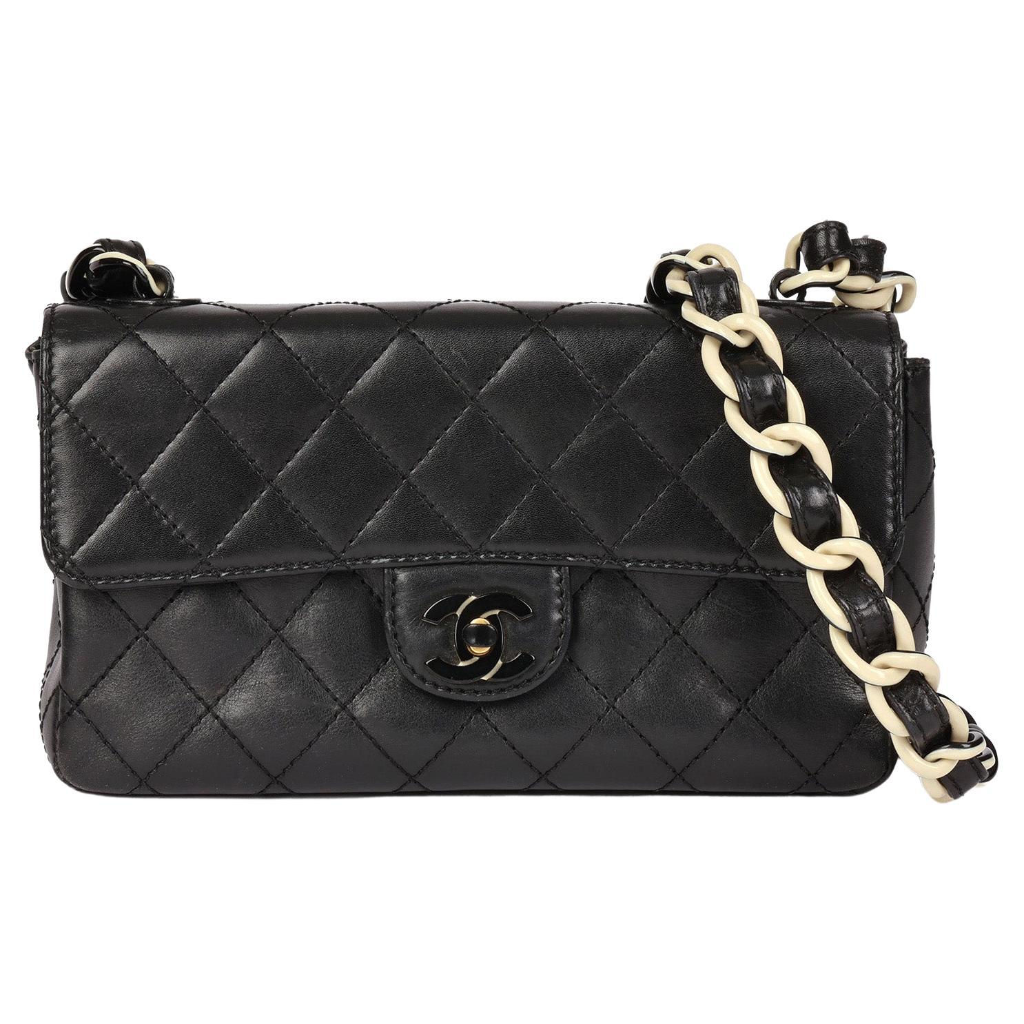 CHANEL Black Quilted Lambskin Vintage Medium Classic Single Flap Bag For  Sale at 1stDibs